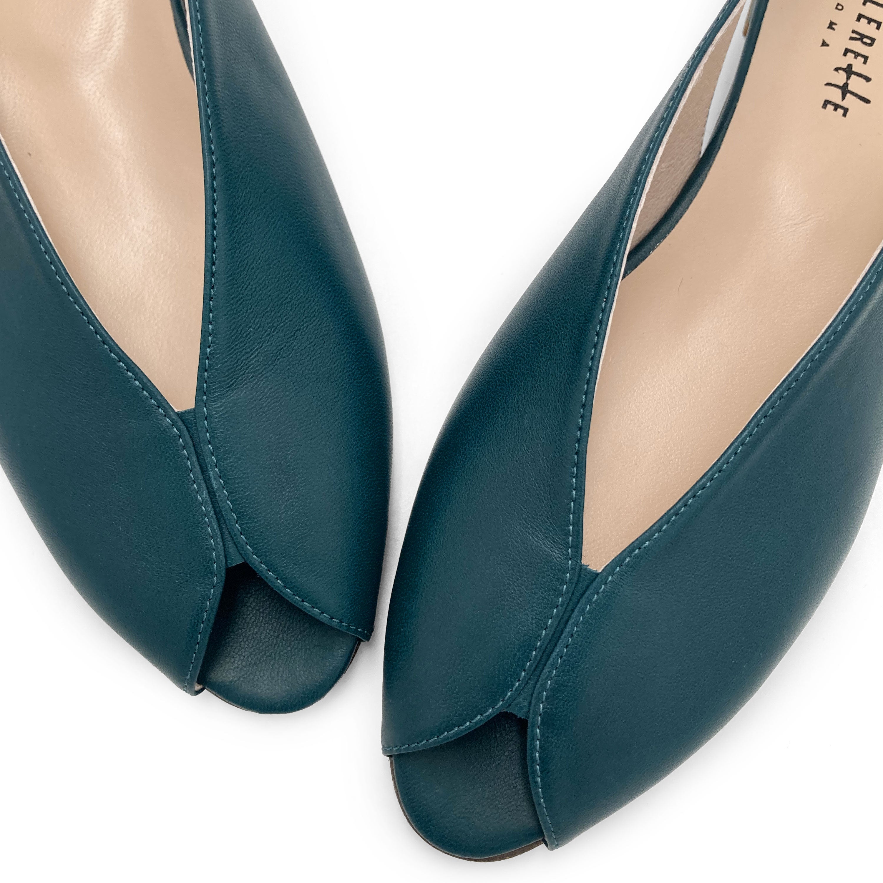 Slingbacks open toe en cuir bleu pétrole