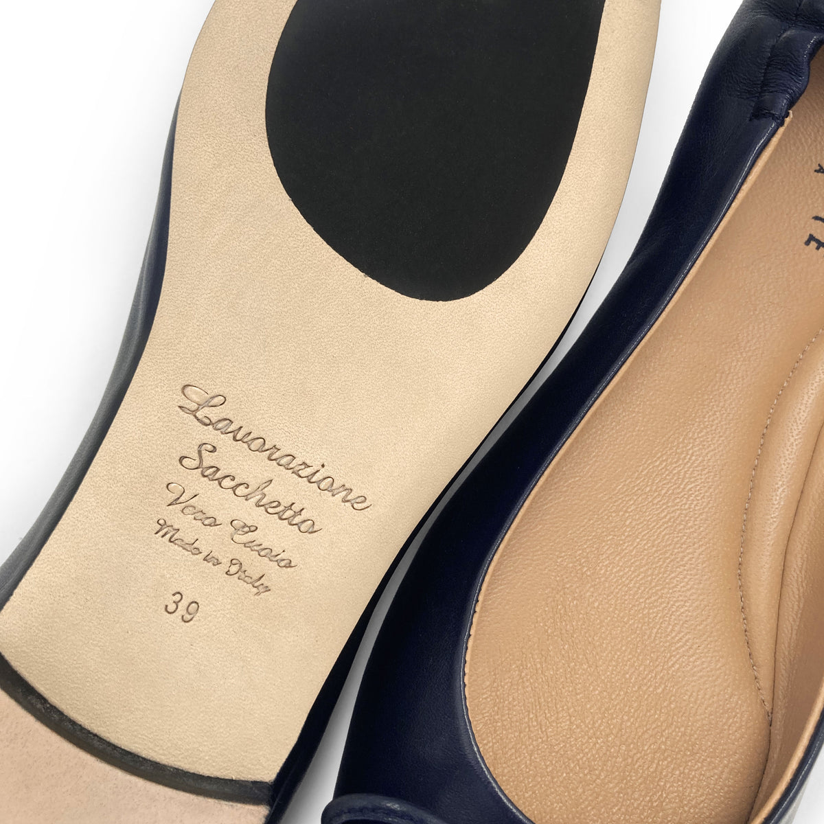 Blue leather ballet flats with sacchetto construction