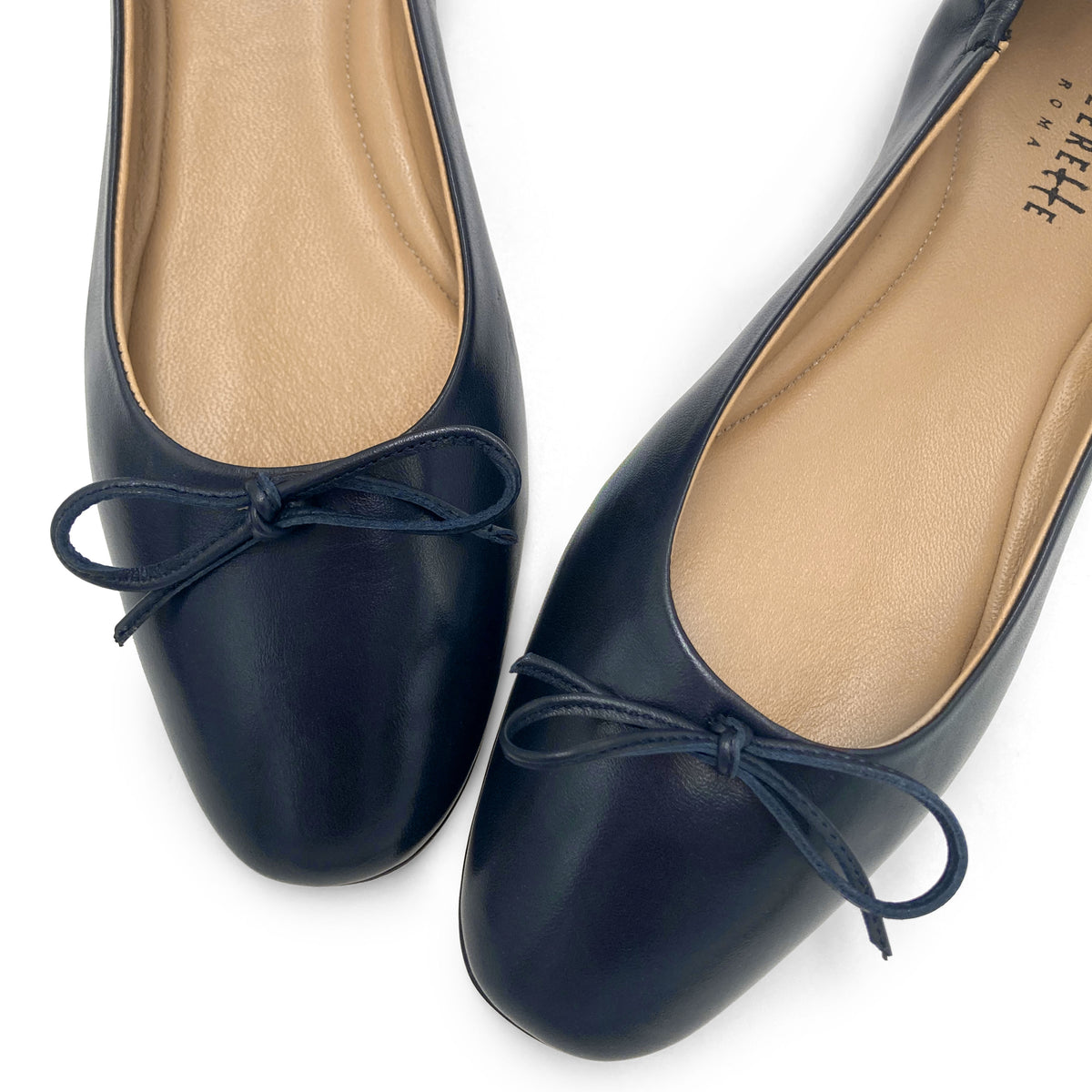 Blue leather ballet flats with sacchetto construction