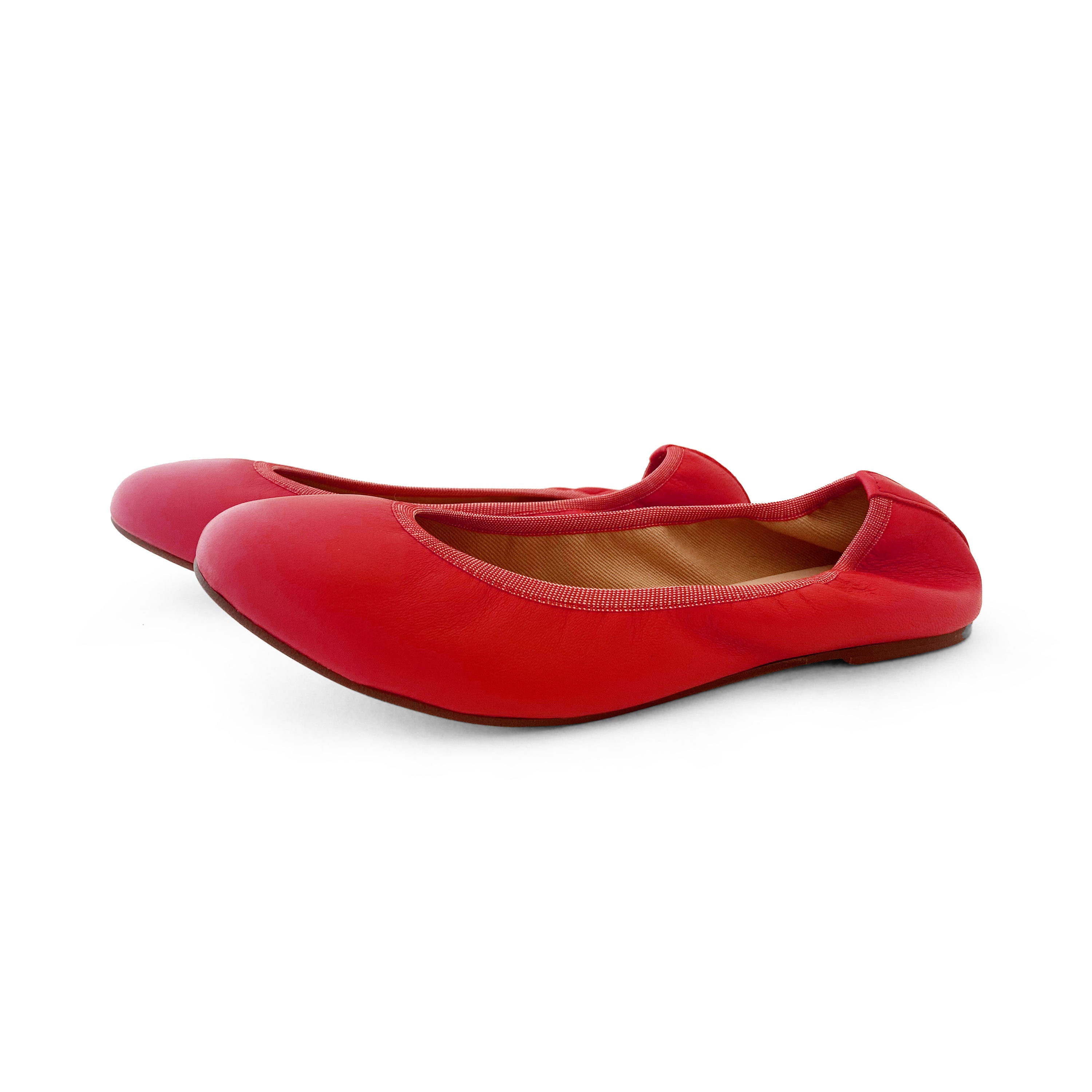Coral red ballet flats with elastic