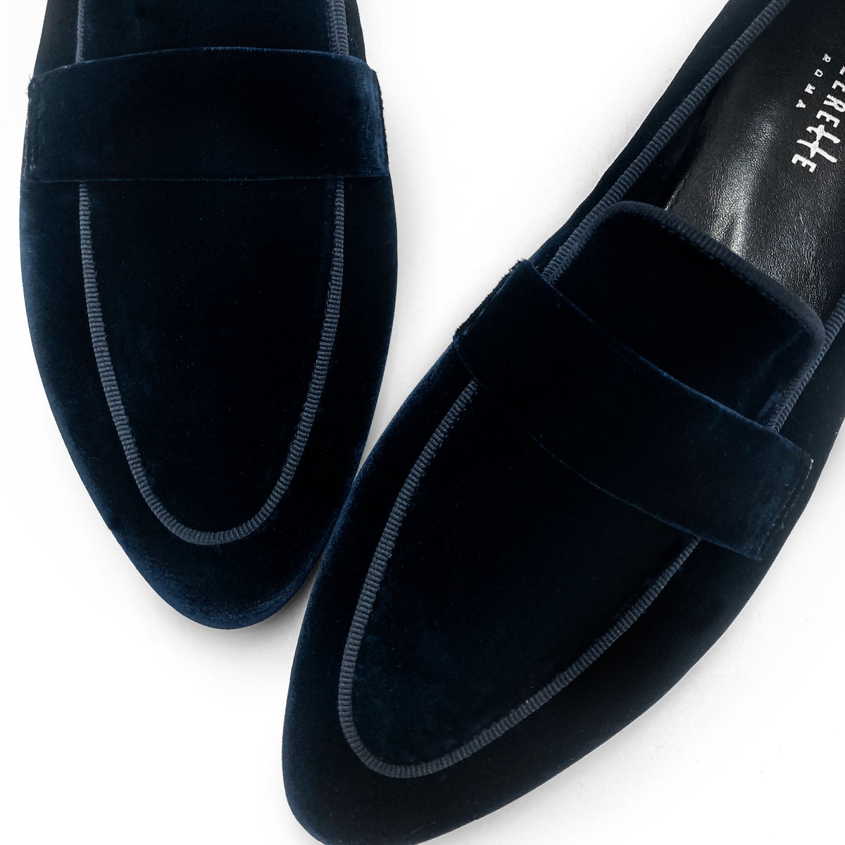 Elegante Damen-Mokassins aus blauem Samt