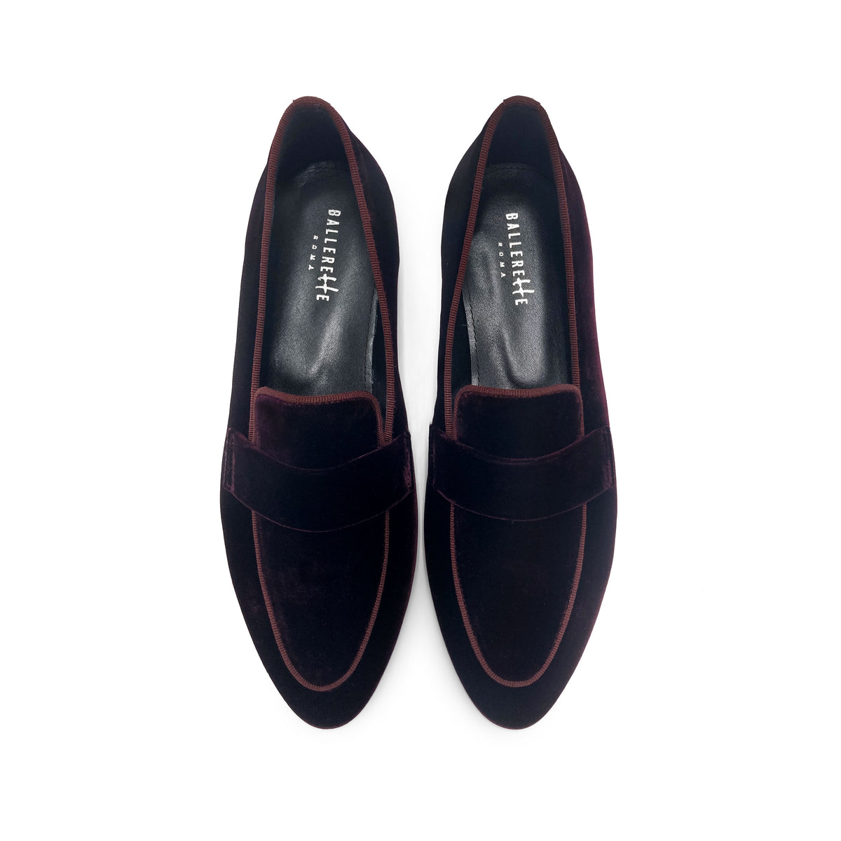 Women moccasins in burgundy velvet