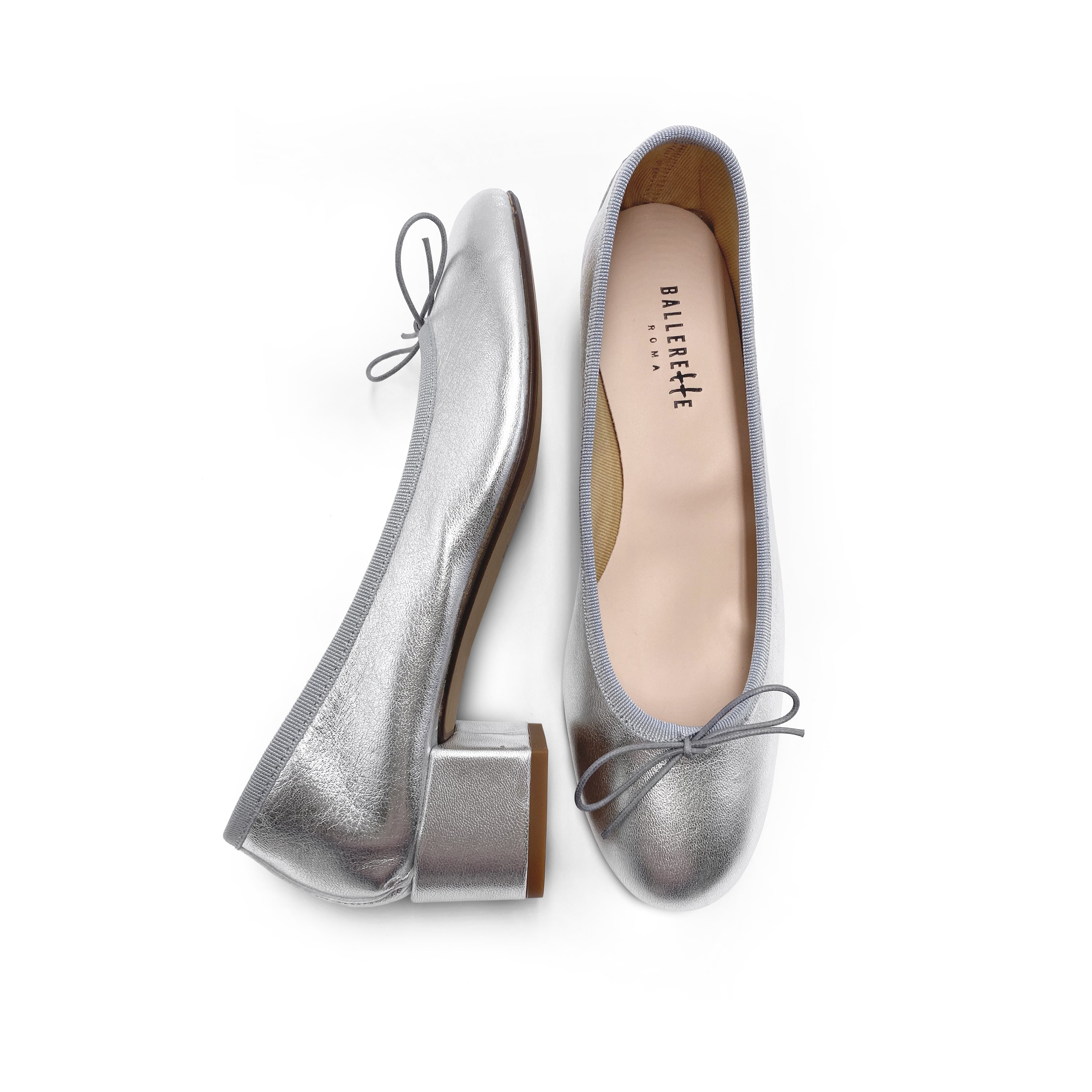 Ballerinas in silver laminated leather with high heel