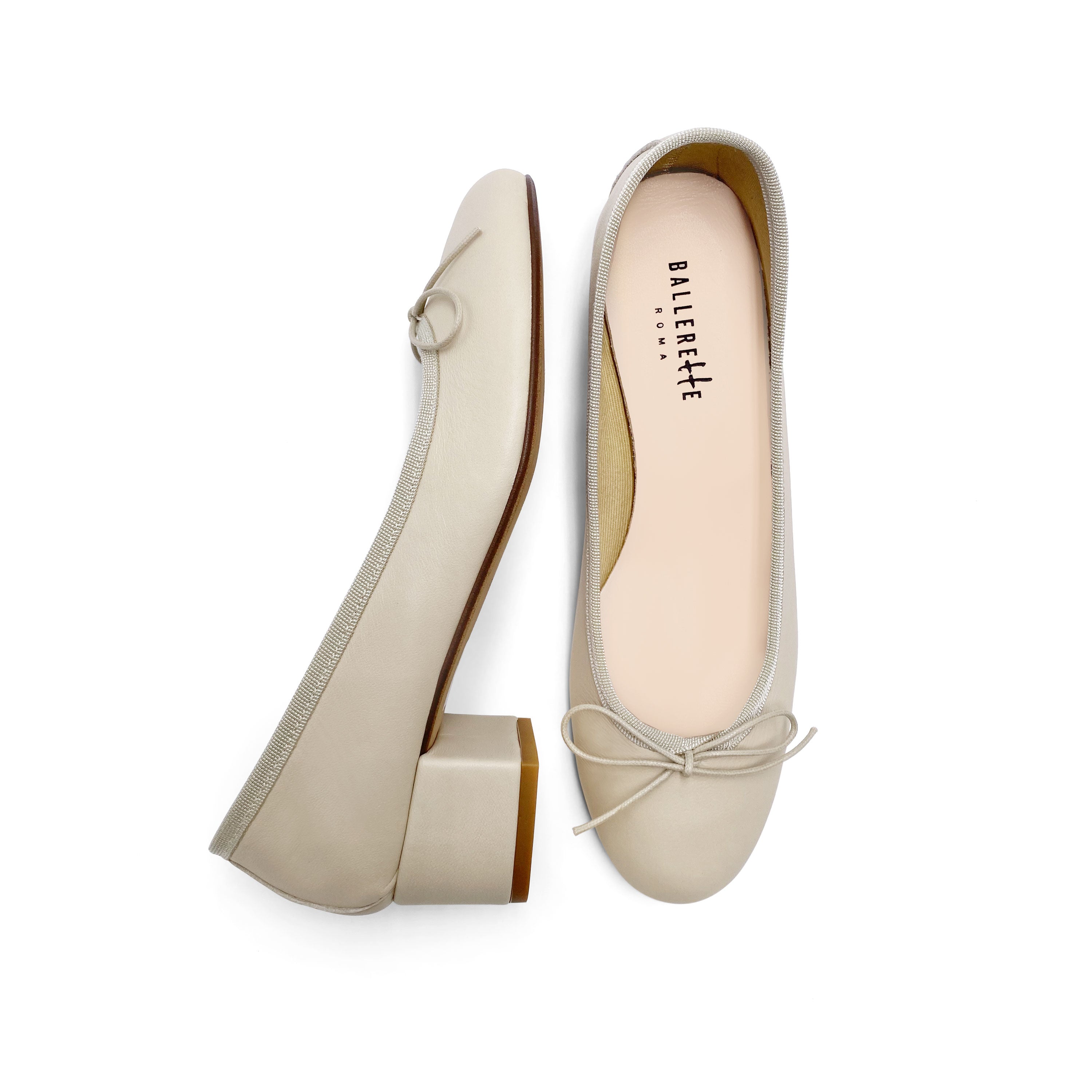 Beige Lederballerinas mit hohem Absatz