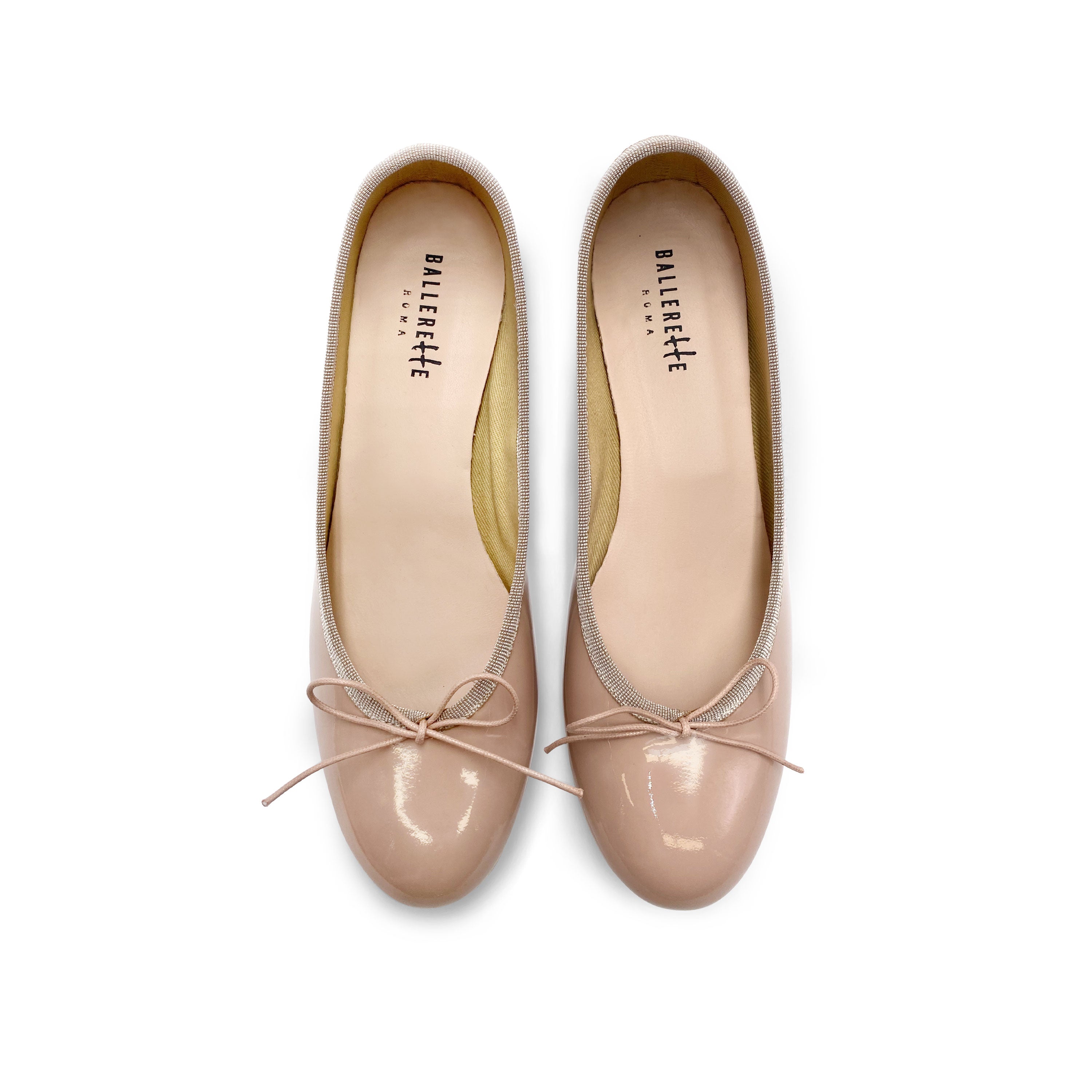 Ballerine cipria con tacco alto in vernice