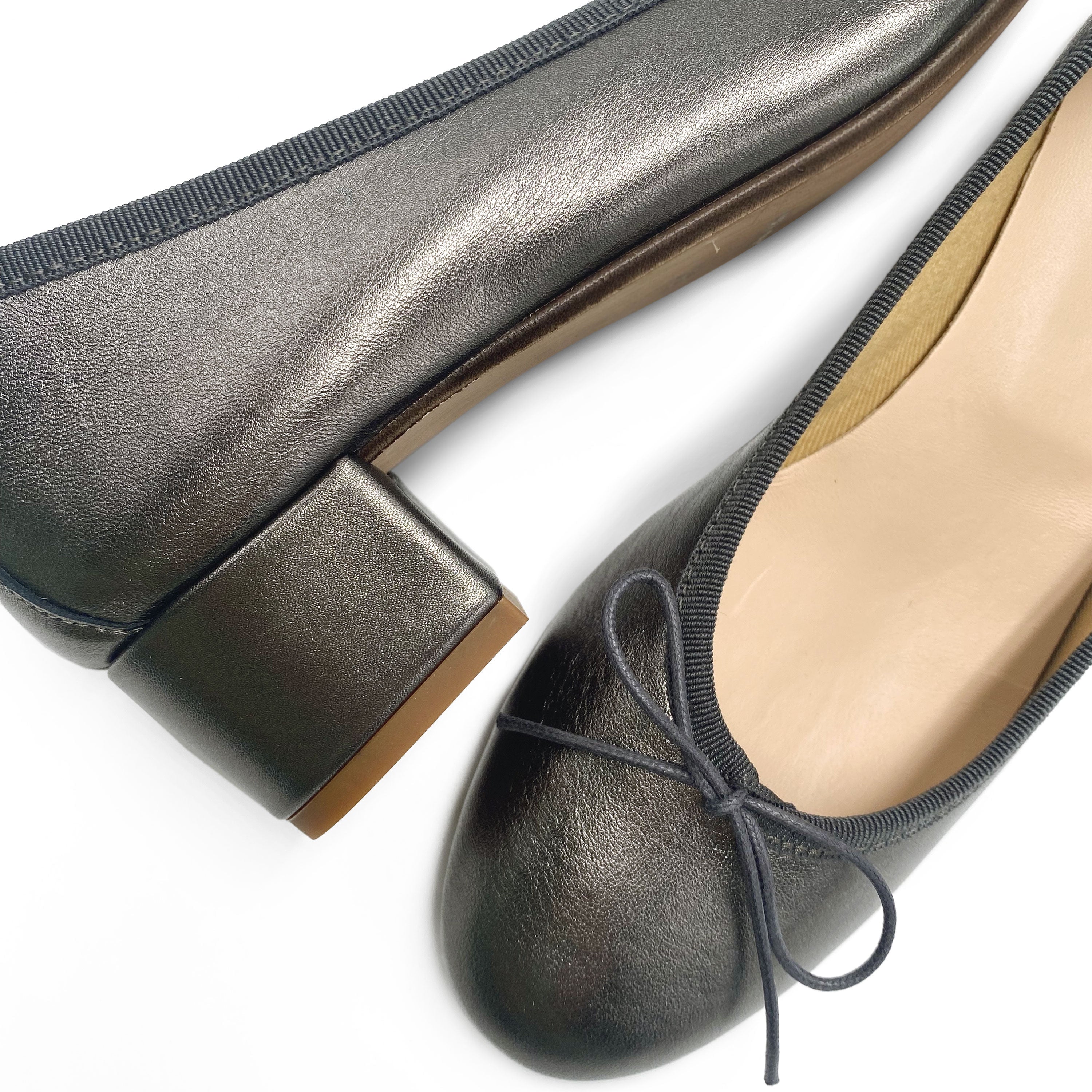 Iron grey laminated leather ballet flat with heel