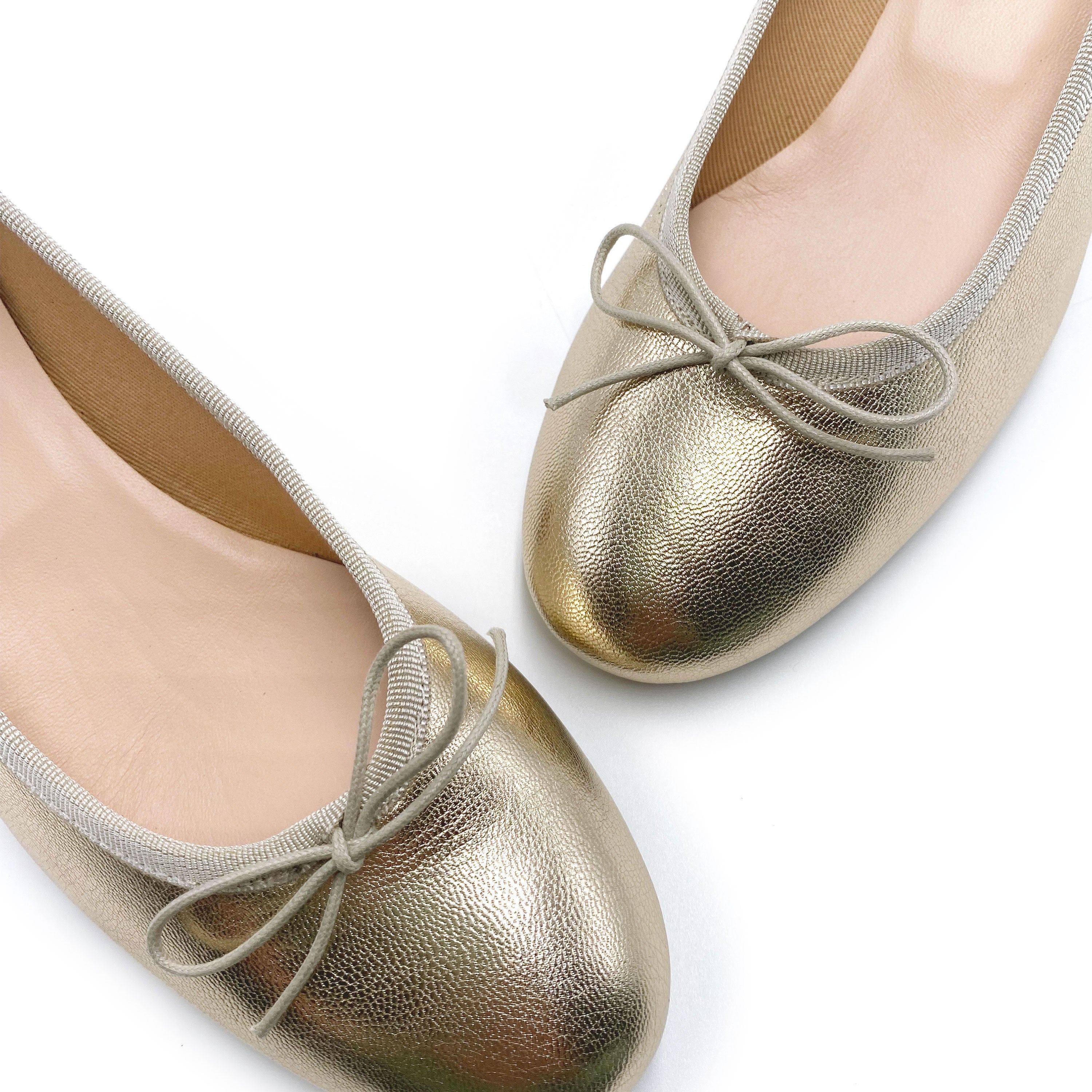 Platinum laminated leather ballet flat with heel