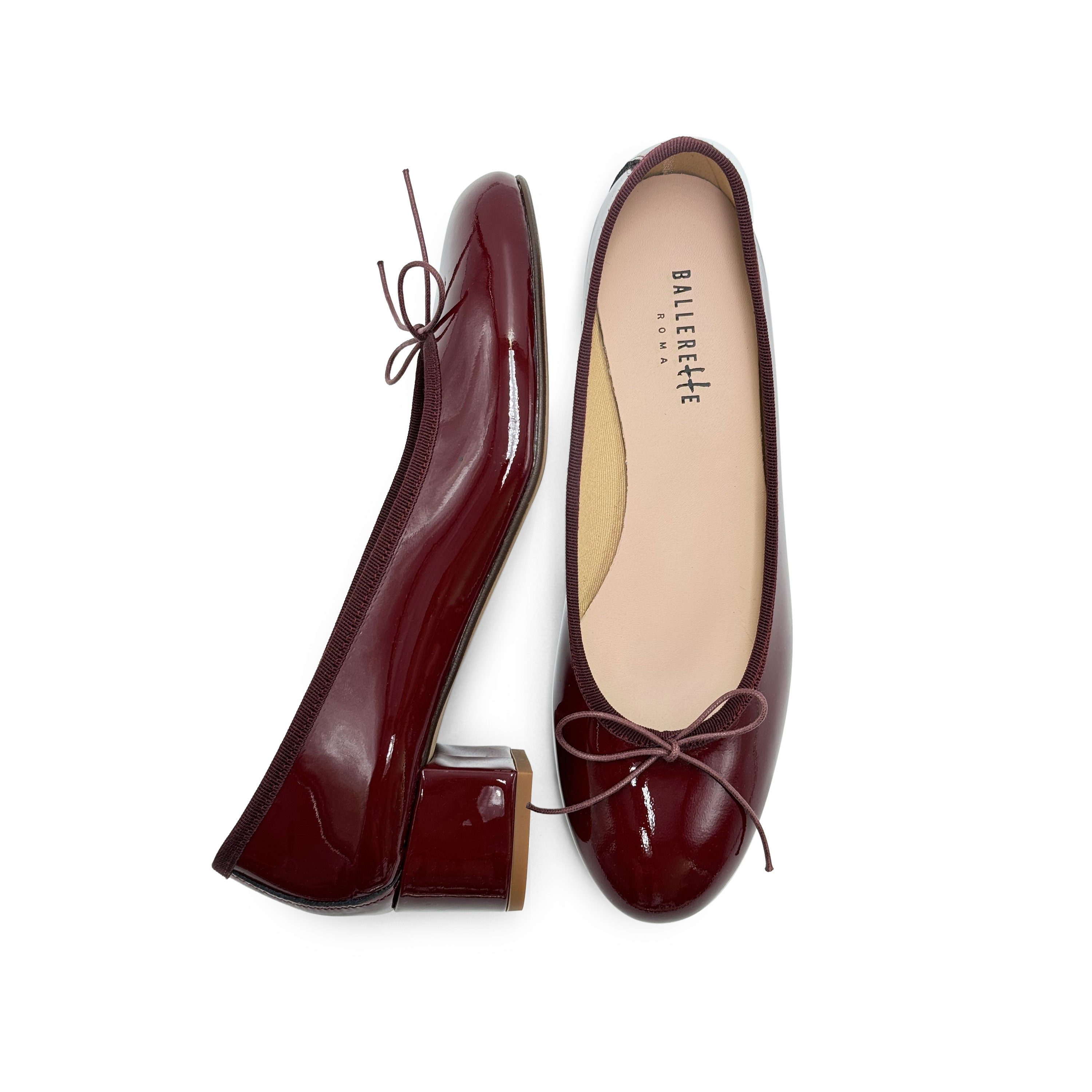Ballerines à talons en cuir vernis bordeaux