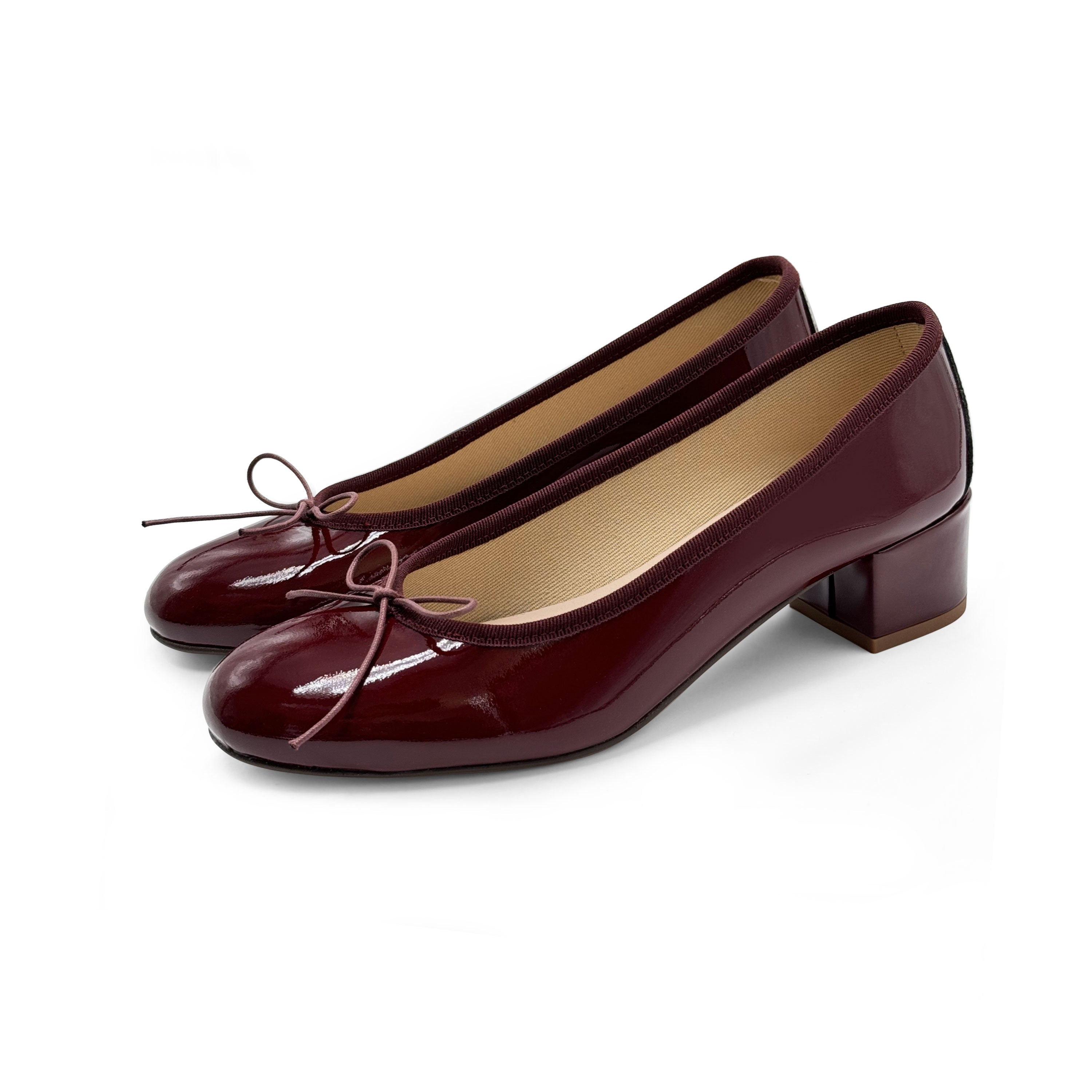 Ballerines à talons en cuir vernis bordeaux