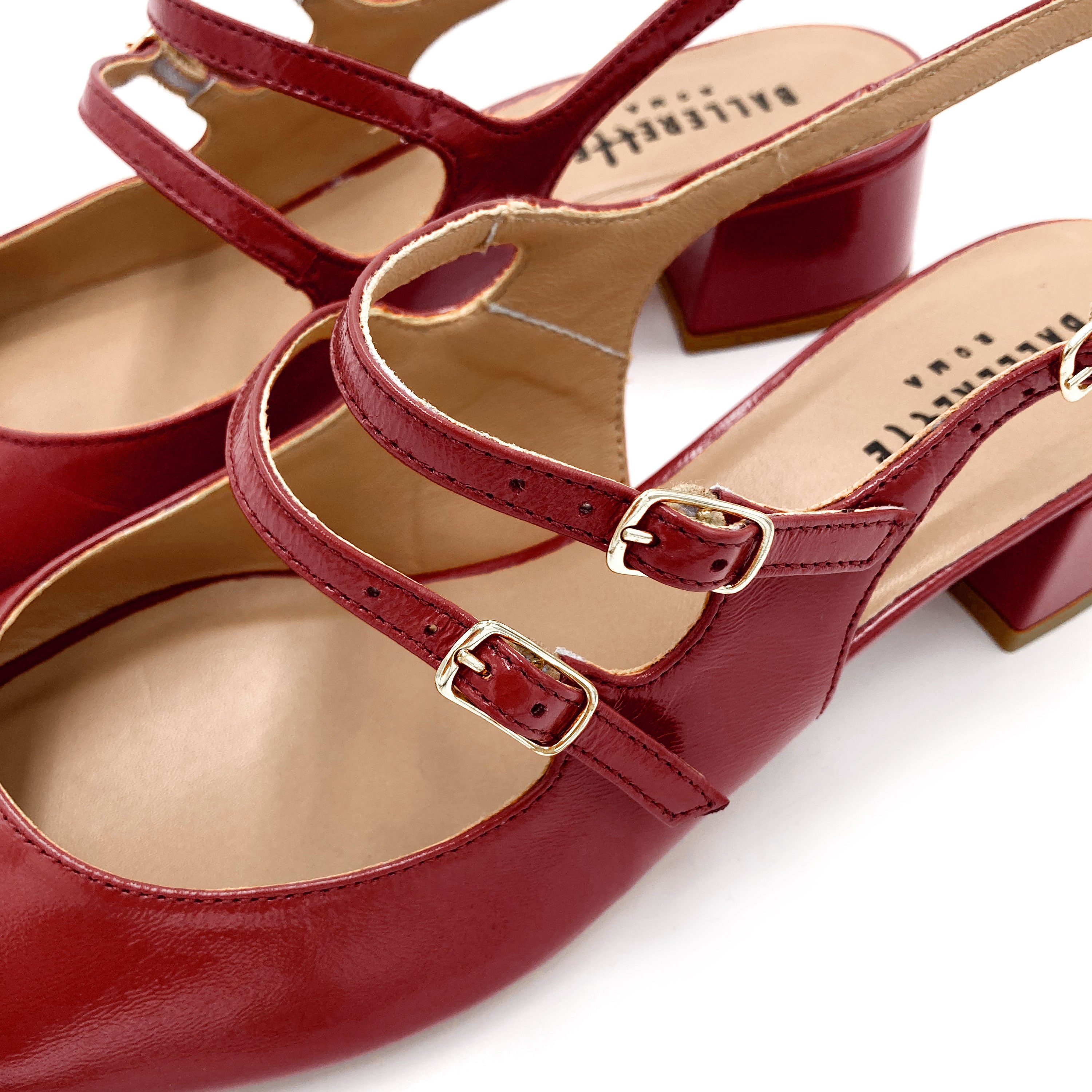 Ballerine slingback rosse in pelle lucida con tacco