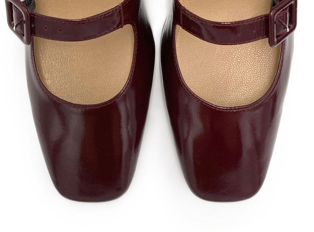 Shiny burgundy Mary Jane ballet flats with heel and square toe