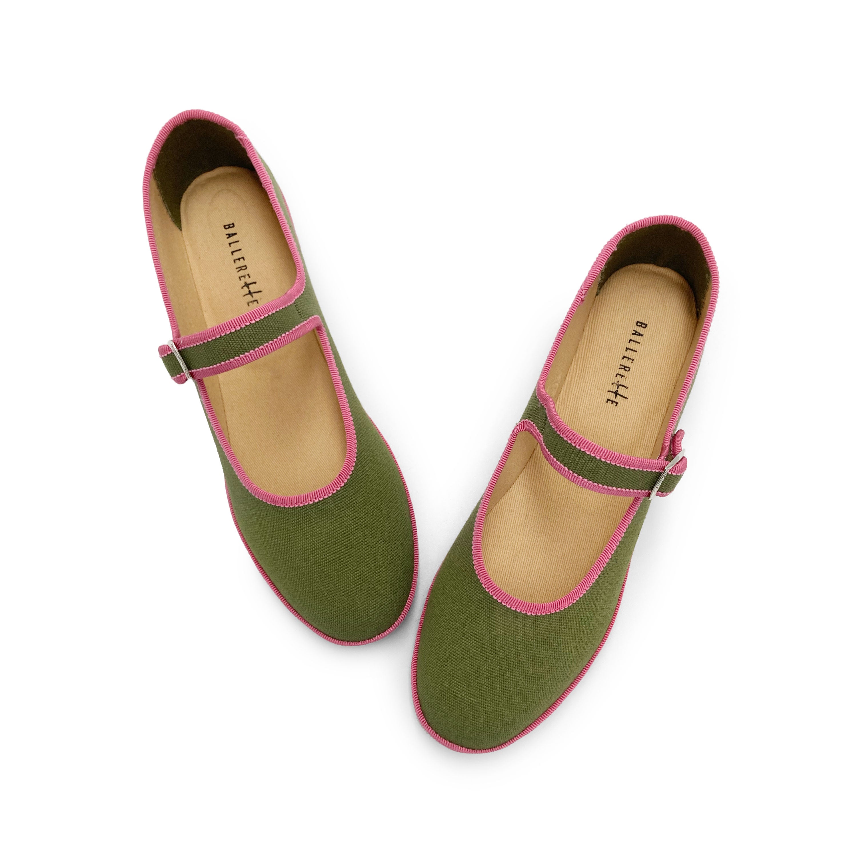 Ballerines friulane Mary Jane en coton vert olive avec détails rose pivoine