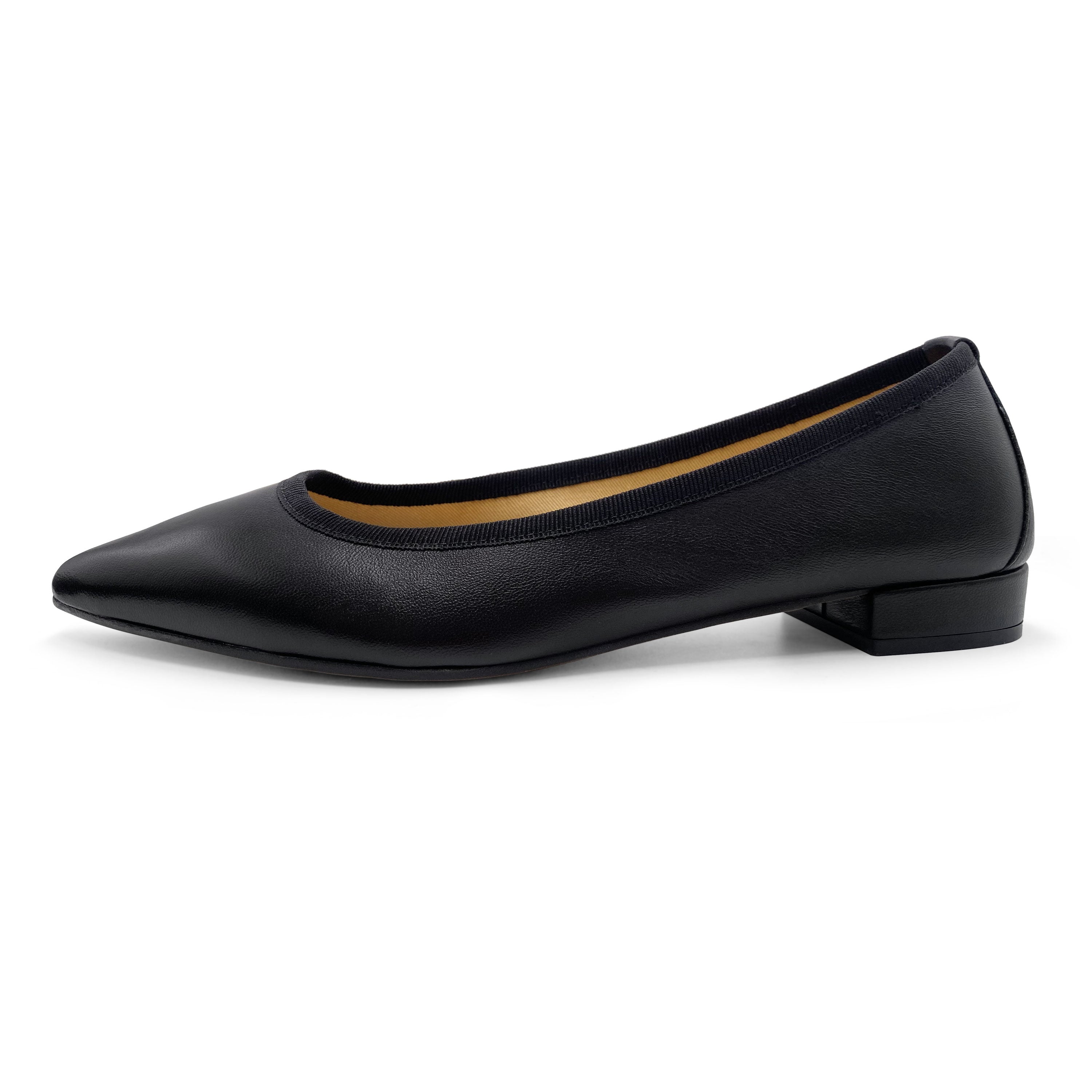 Schwarze, spitze Leder Ballerinas