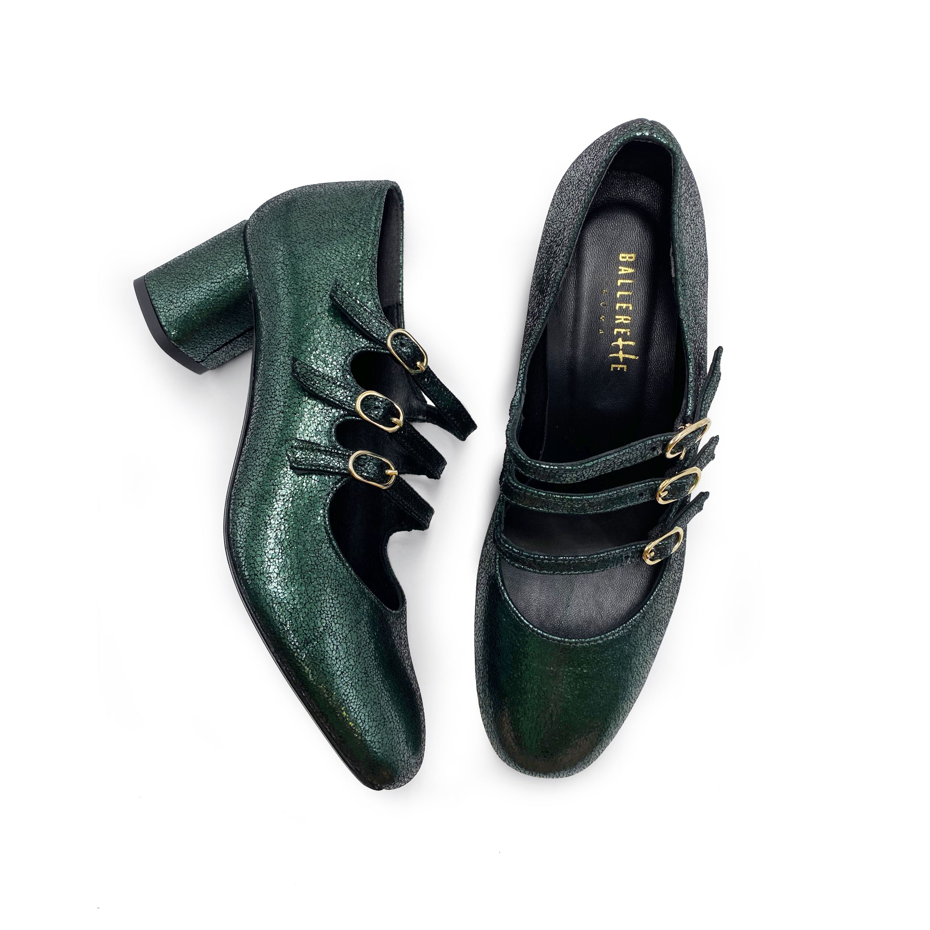 Mary Jane verdi in camoscio laminato con cinturini e tacco alto