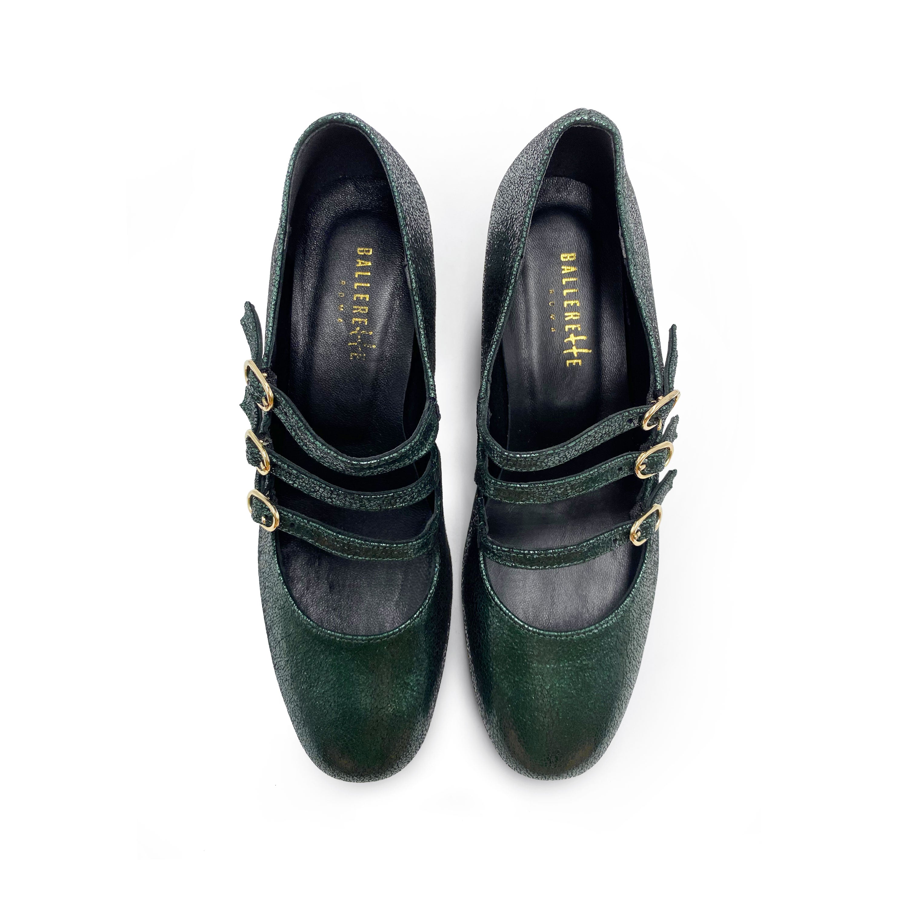 Mary Jane verdi in camoscio laminato con cinturini e tacco alto