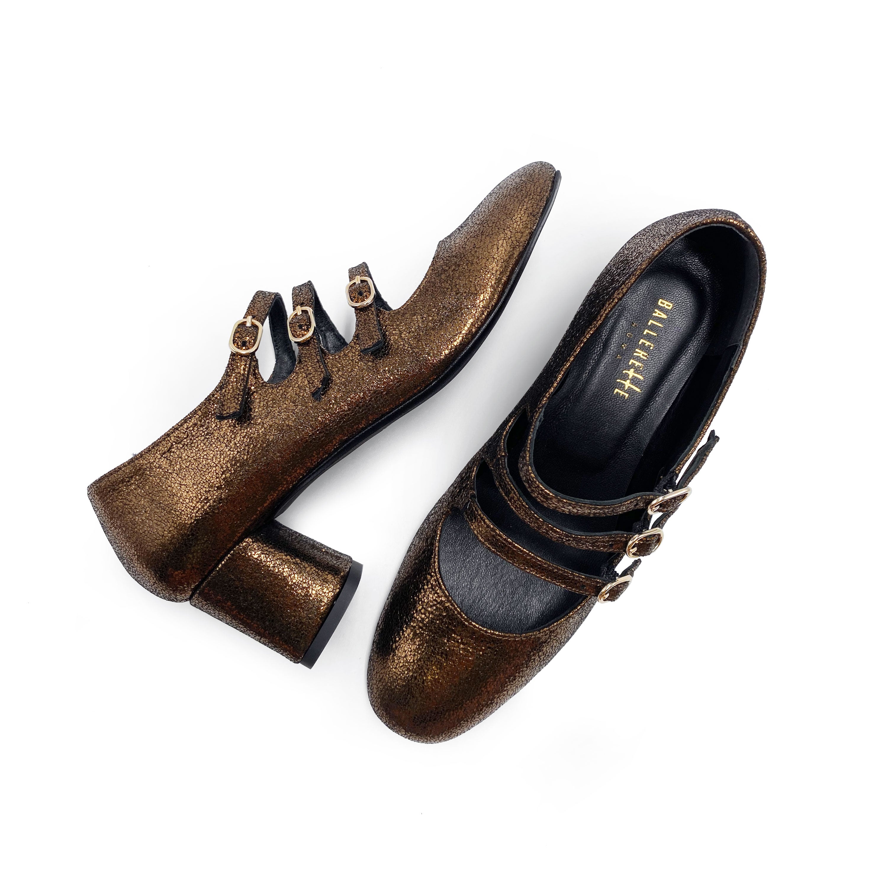 Mary Jane rame in camoscio laminato con cinturini e tacco alto