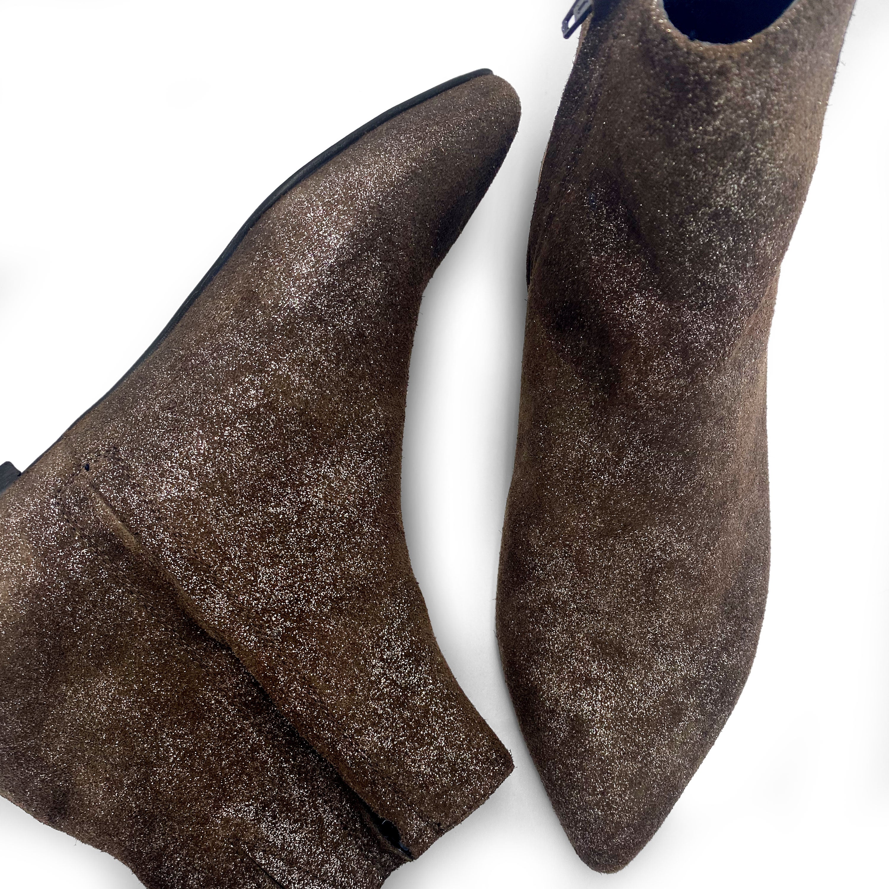 Ankle boots with hidden internal heel in dark brown glittered suede