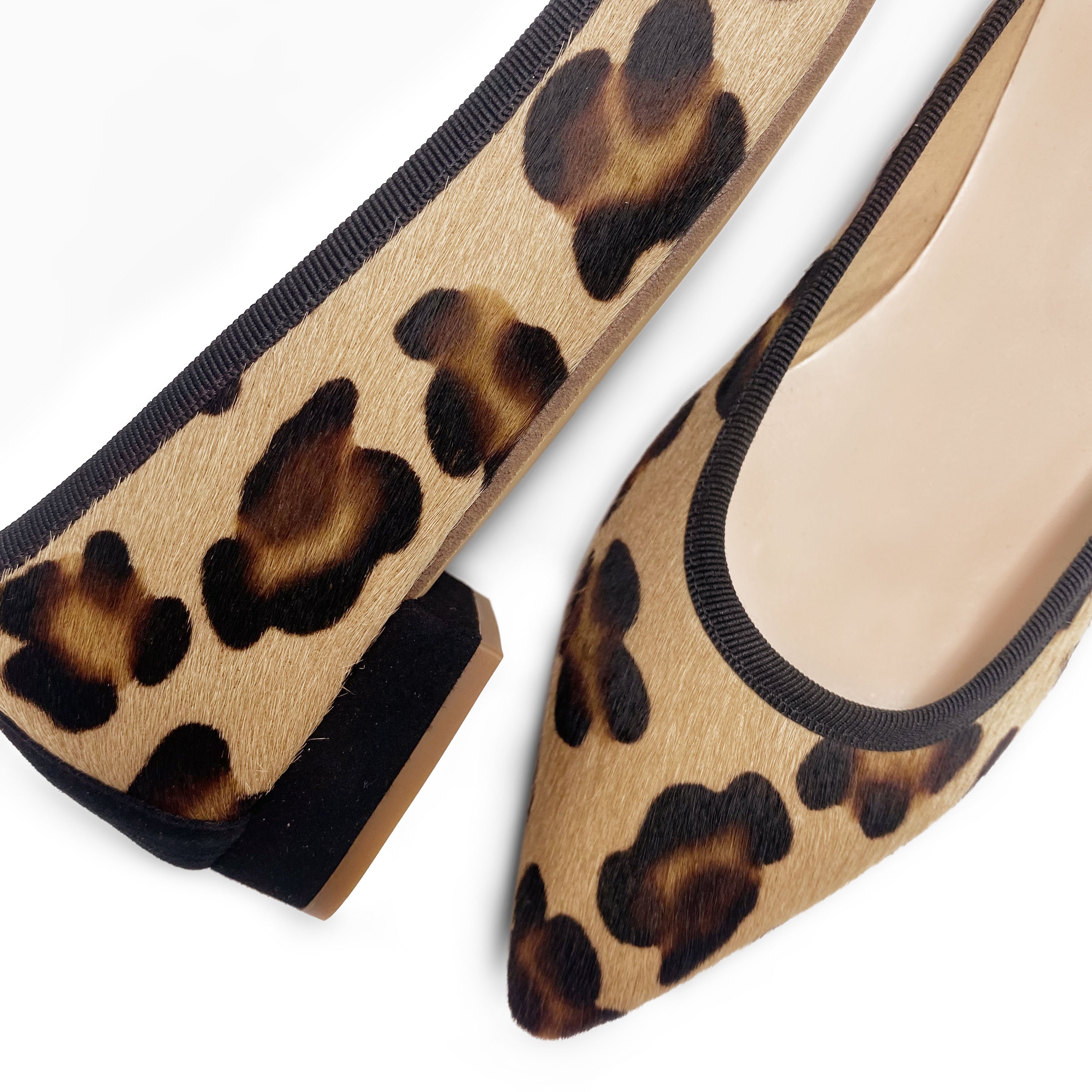 Ballerines pointues en peau de poney tacheté