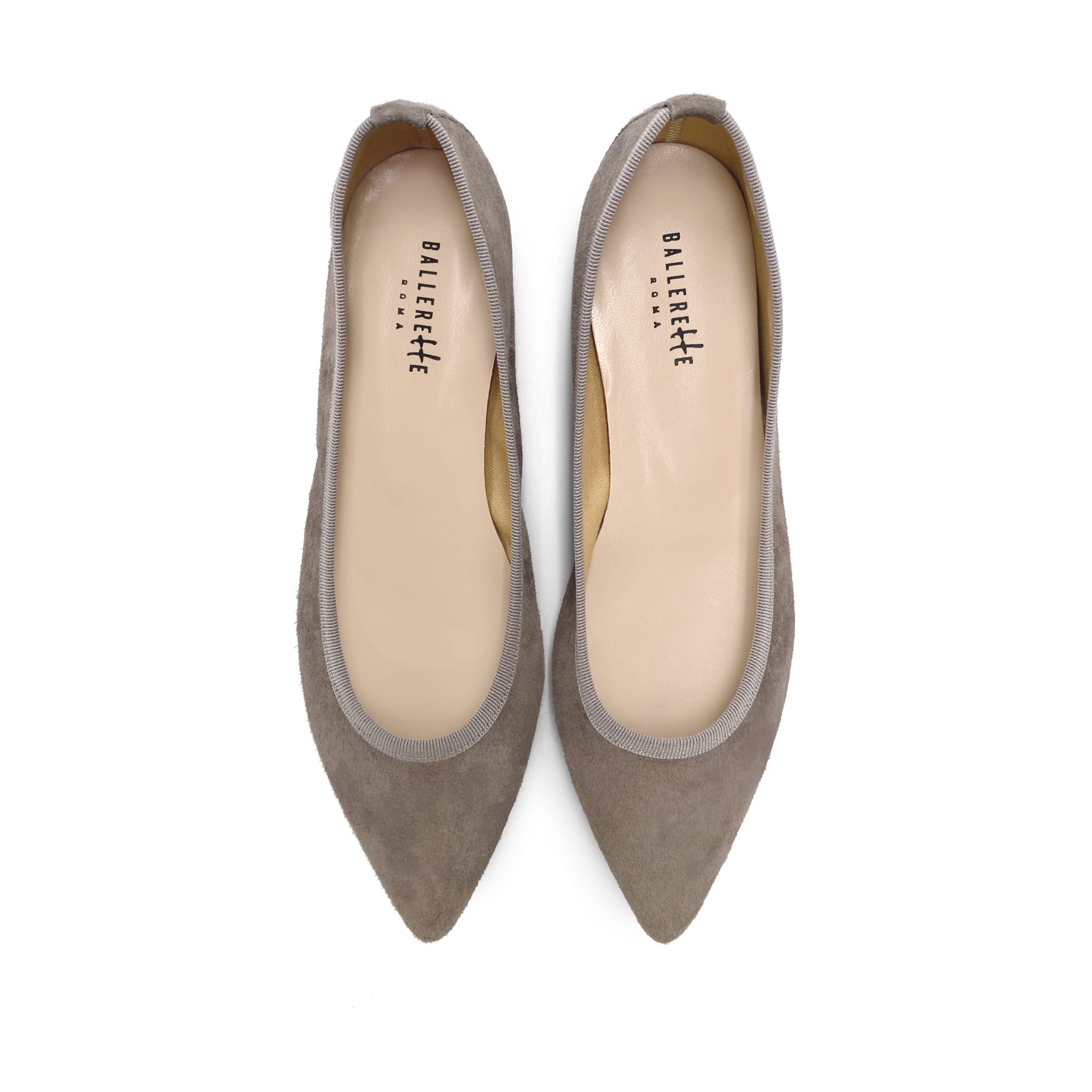 Ballerines pointues en daim taupe