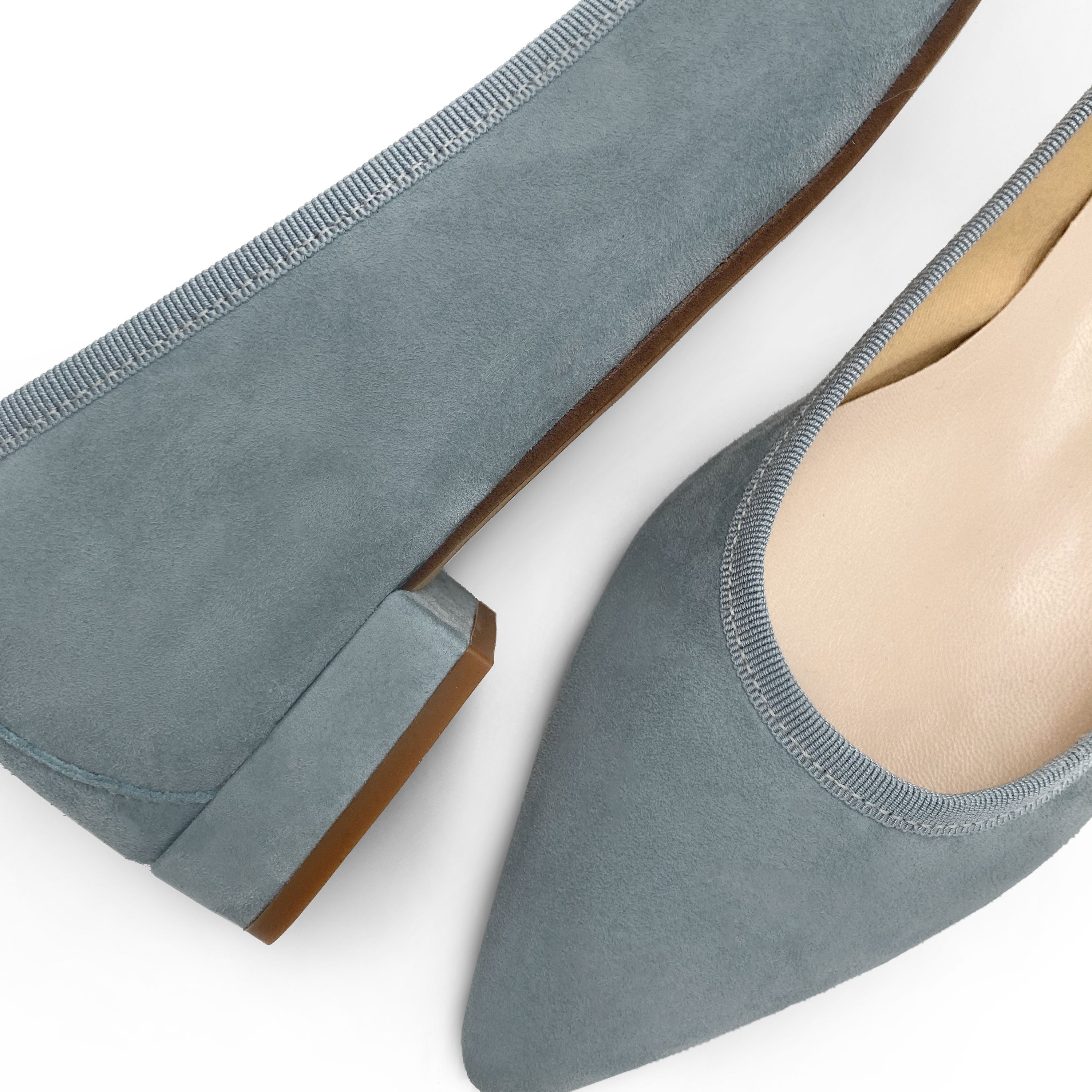 Ballerine a punta carta da zucchero in camoscio