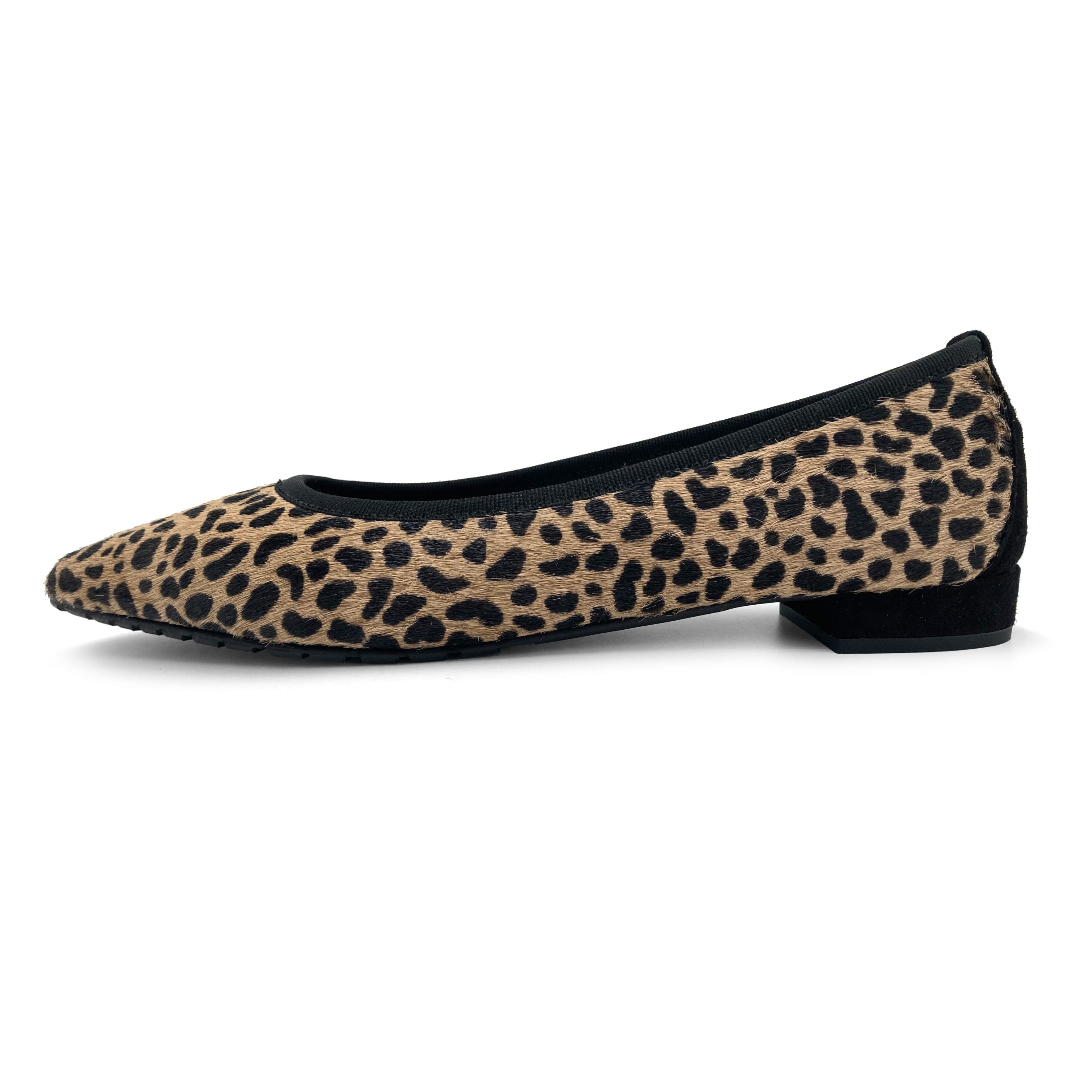 Spitze Ballerinas mit Animal-Print aus geflecktem Ponyfell