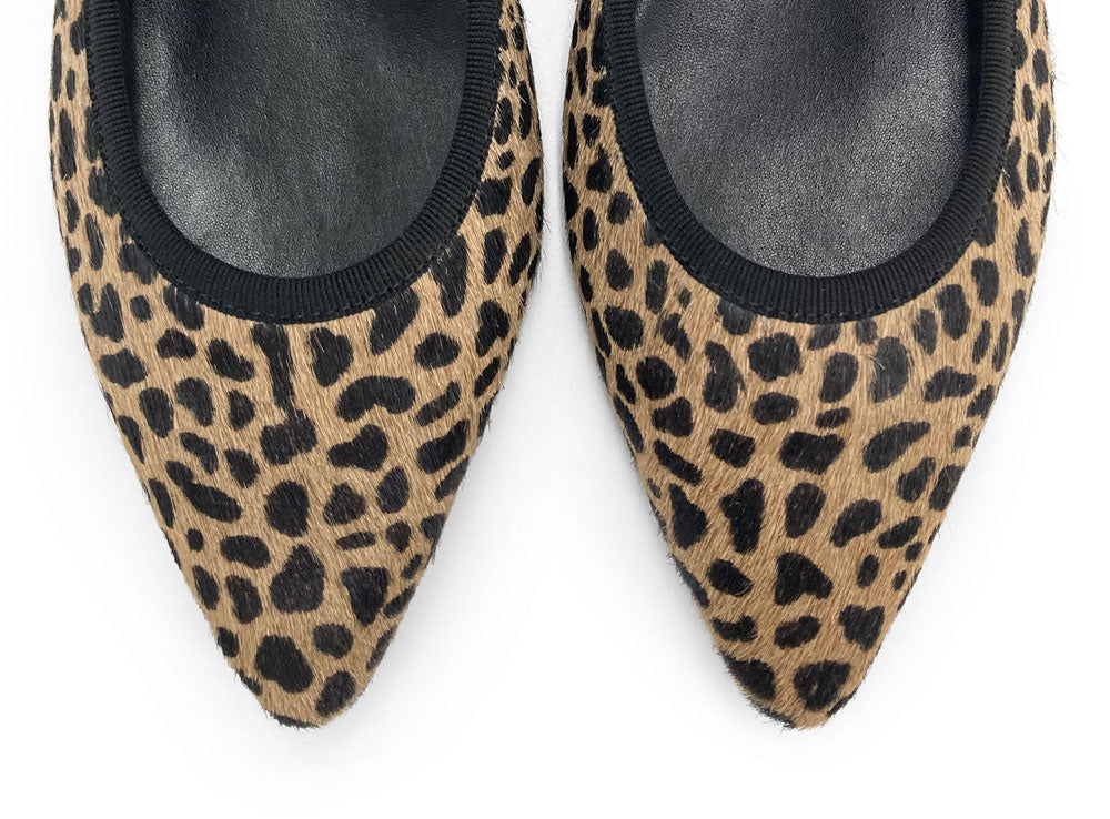 Spitze Ballerinas mit Animal-Print aus geflecktem Ponyfell