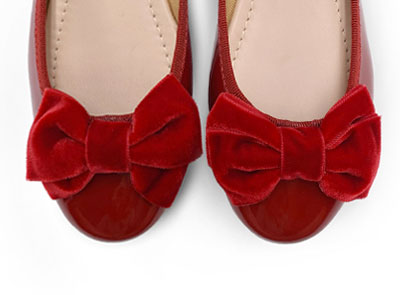Ballerine da bambina in vernice rossa e fiocco in velluto