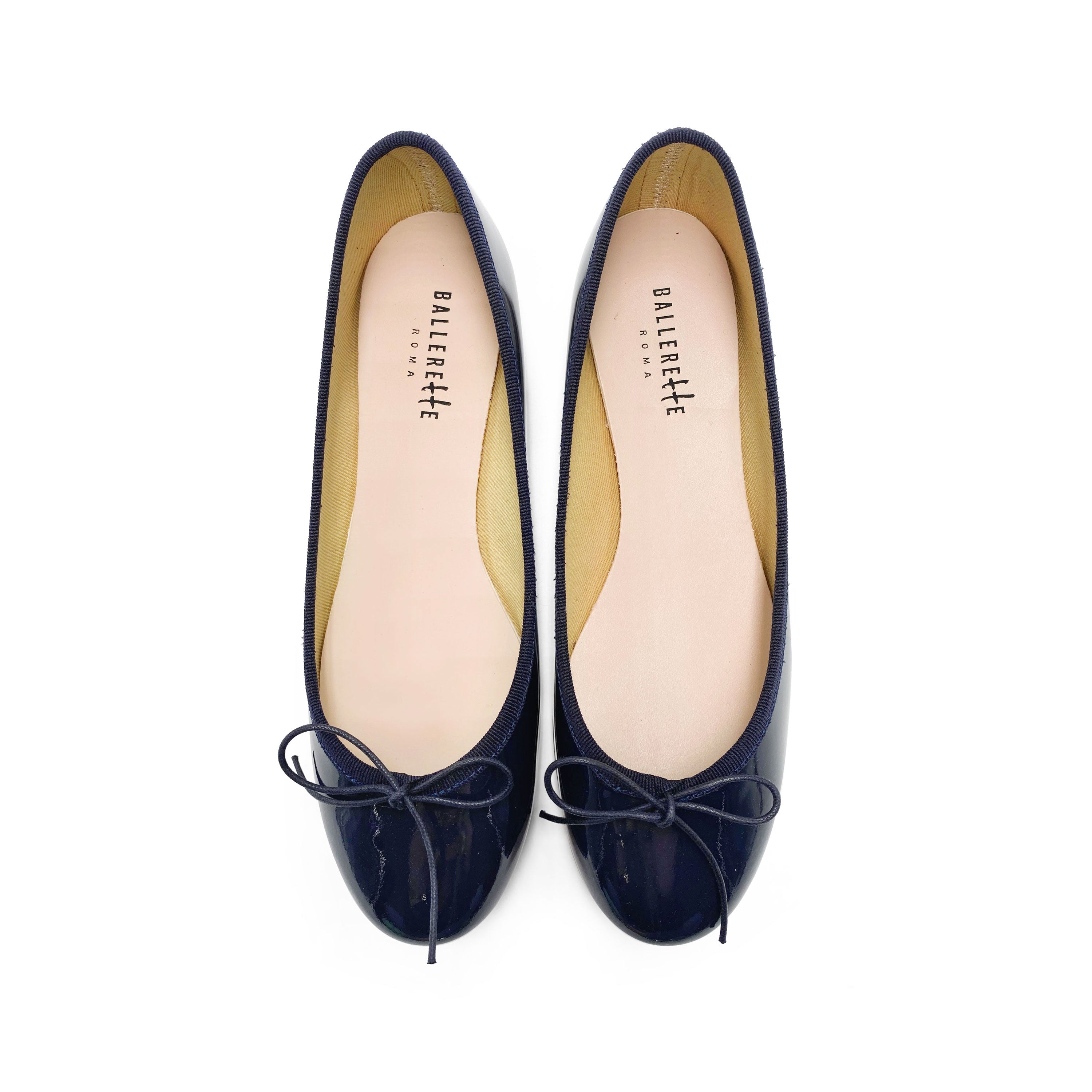 Ballerines en cuir verni bleu