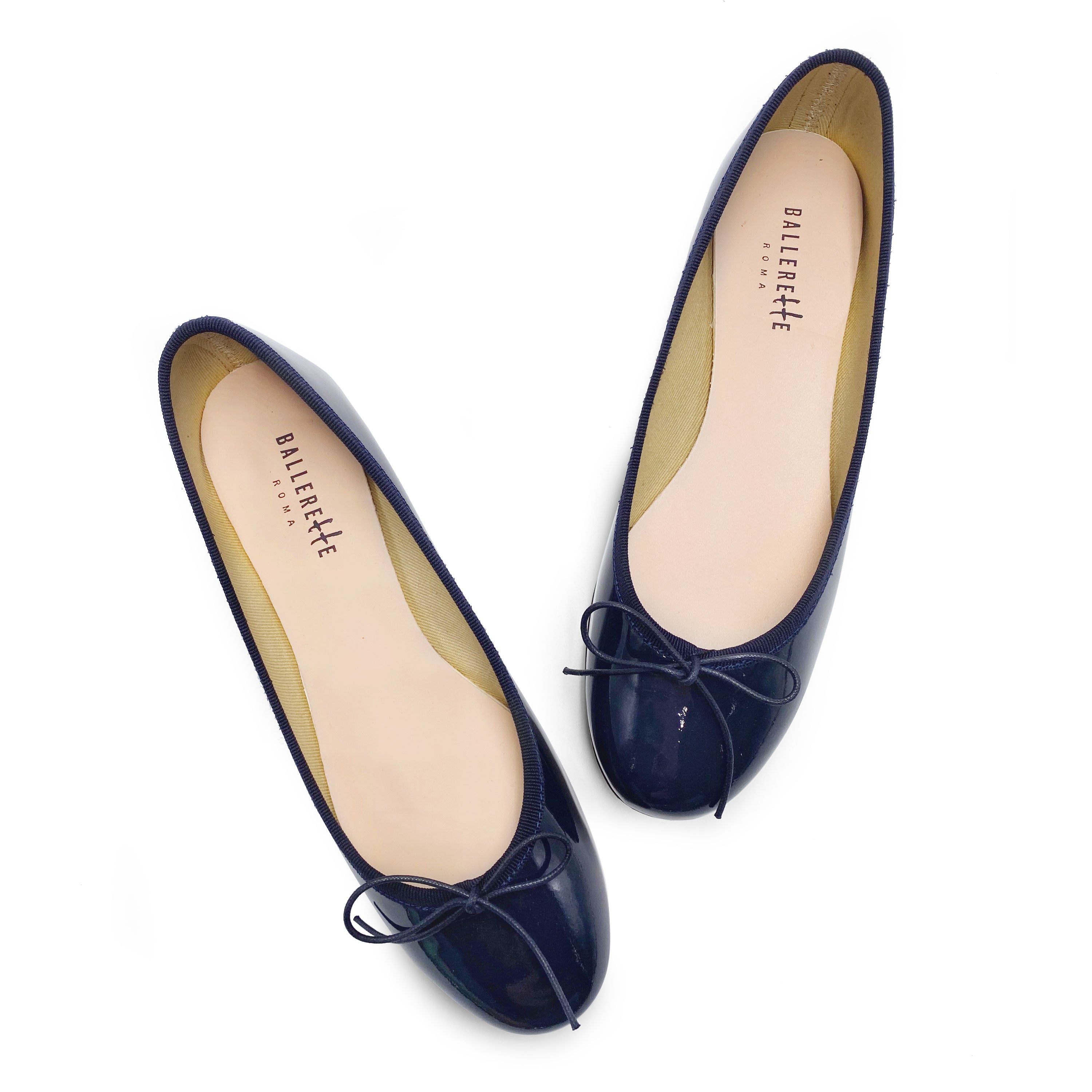 Ballerines en cuir verni bleu