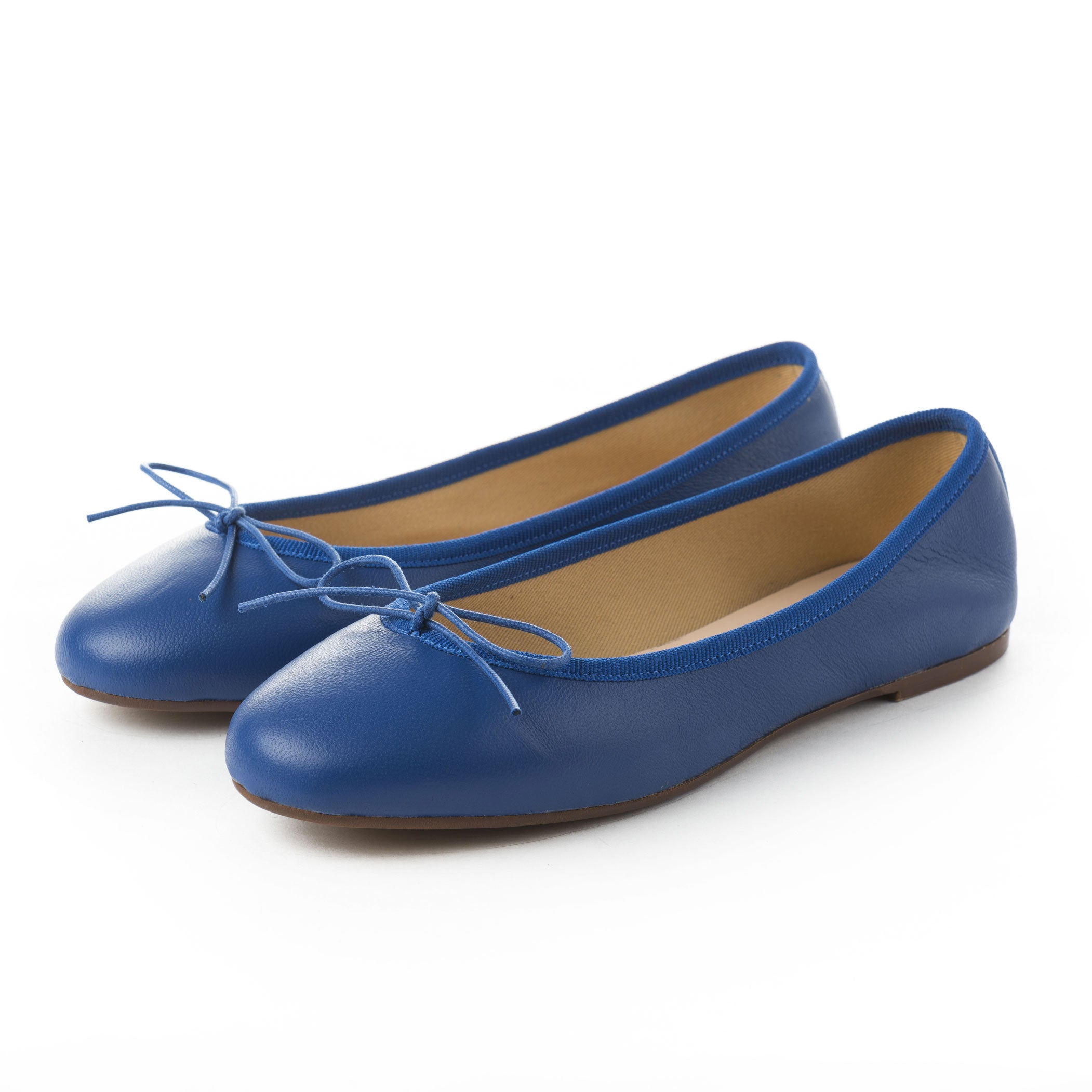 Bailarinas de piel azul eléctrico