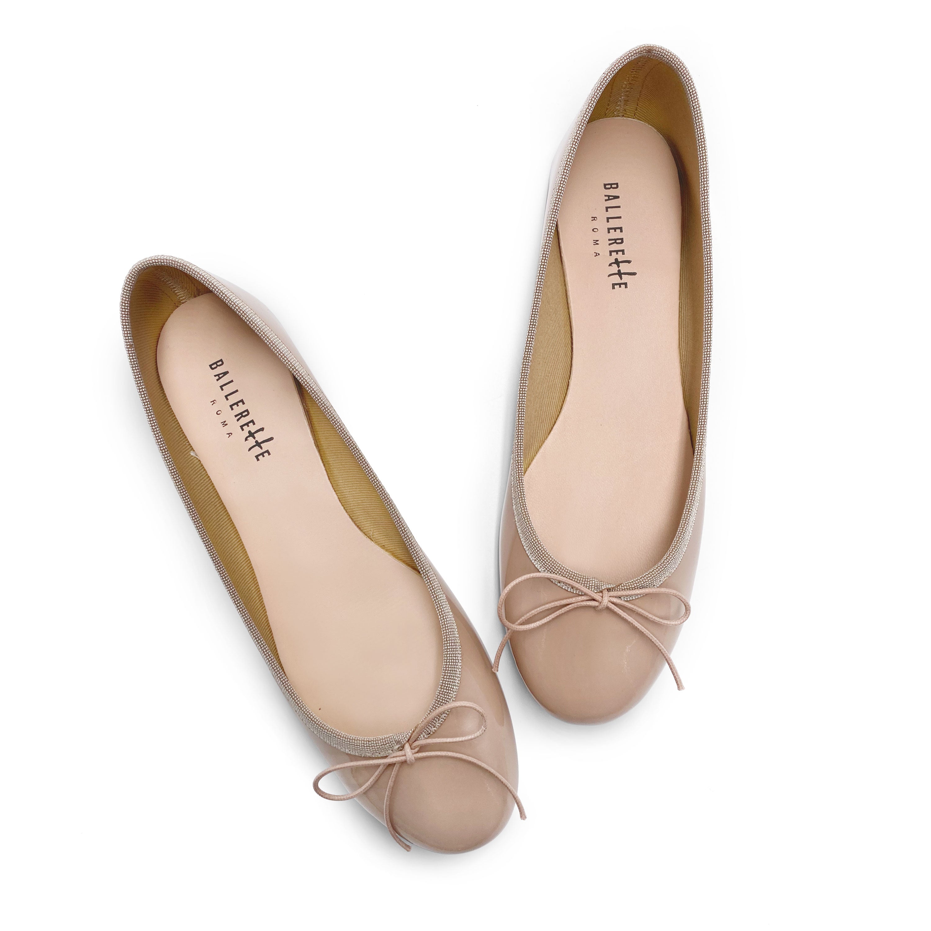Ballerines en cuir verni rose poudré