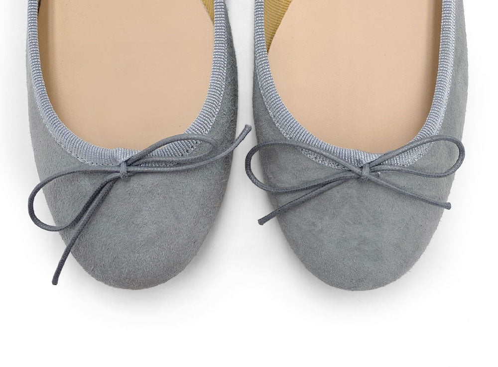 Ballerines grises à bout rond en daim