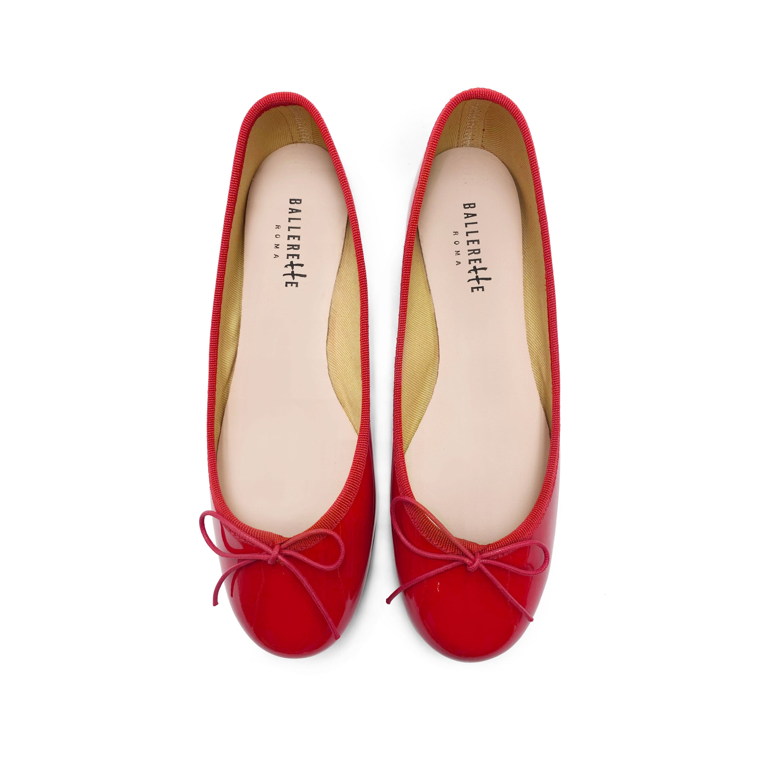 Ballerines en cuir verni rouge