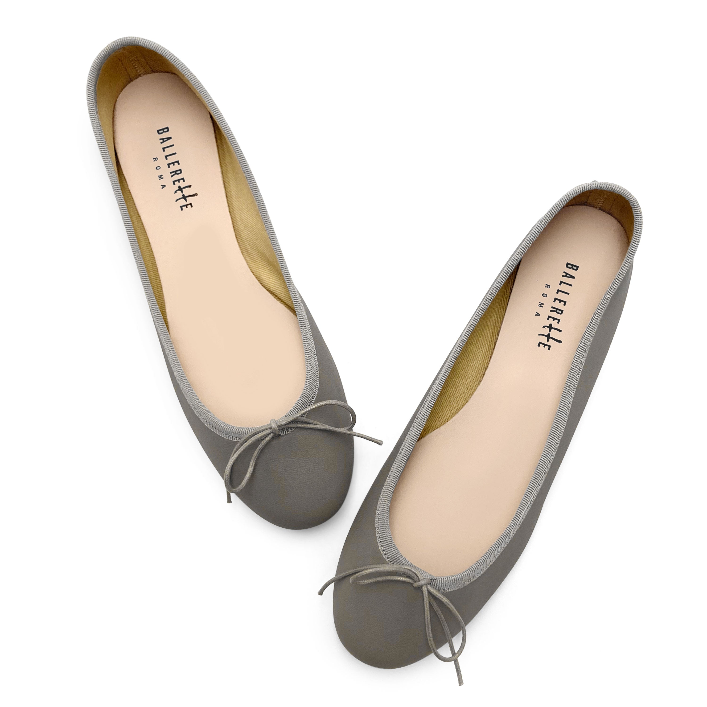 Ballerines en cuir taupe