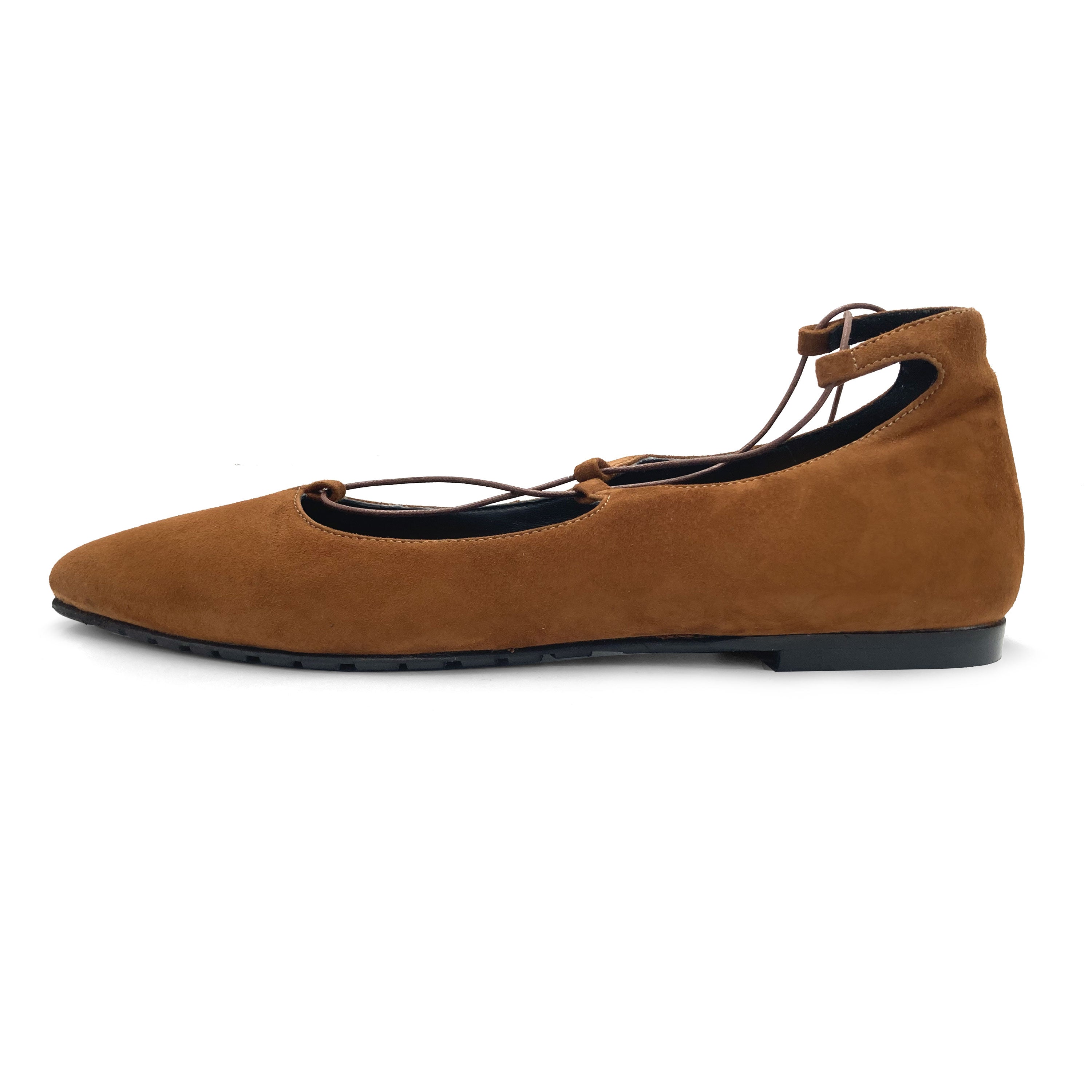 Braune Ballerinas aus Wildleder mit spitzer Spitze und Gladiator-Schnürung
