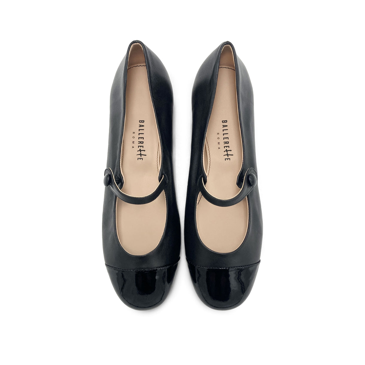 Ballerines en cuir noir avec bride et bout en cuir verni