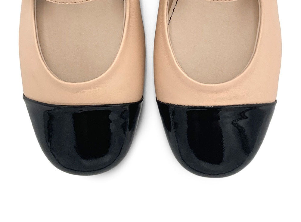 Ballerines en cuir rose poudré avec sangle et bout verni