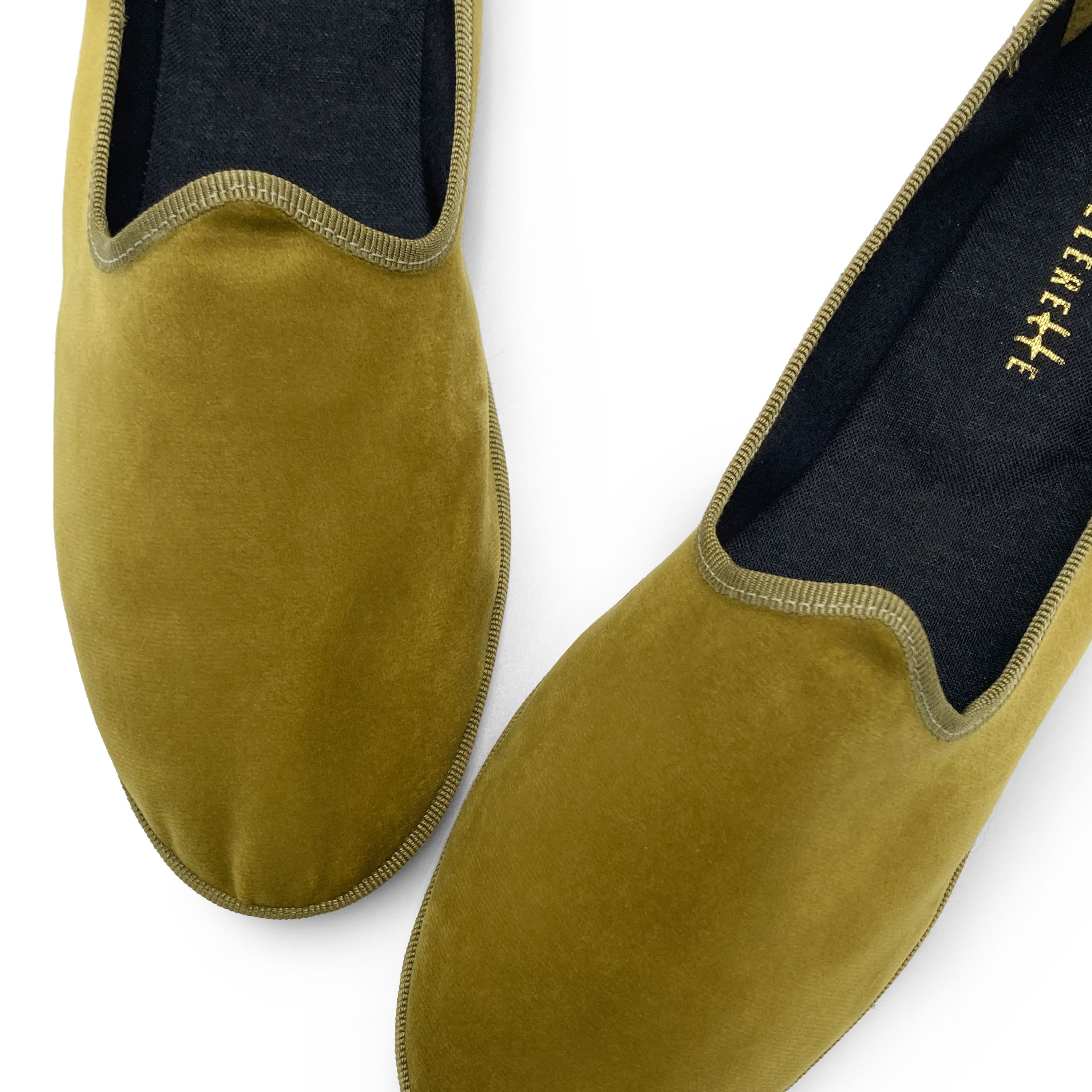 Frioulanes en velours jaune moutarde