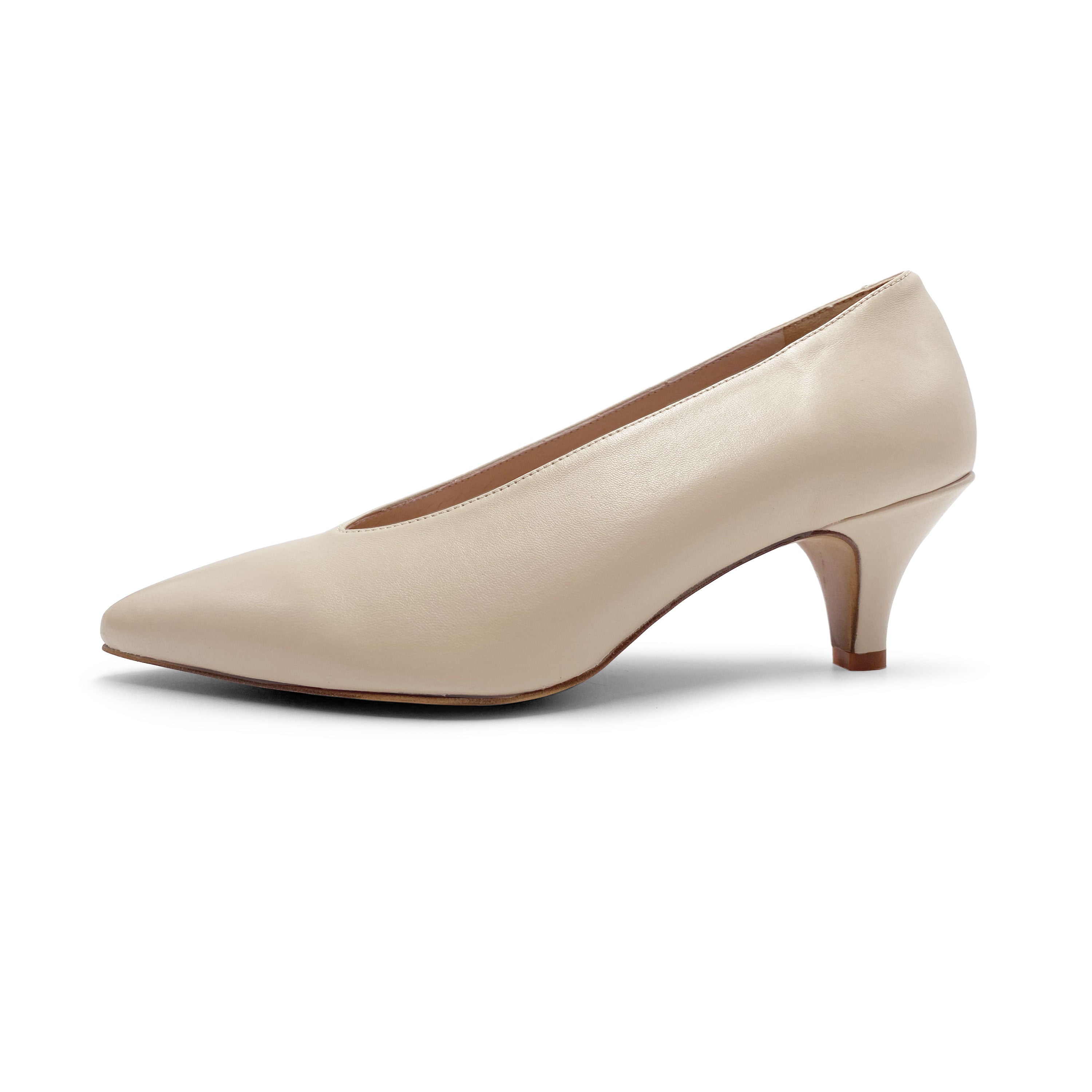 Décolleté beige in pelle con scollo a V