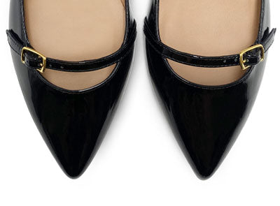 Ballerine nere in vernice con cinturini