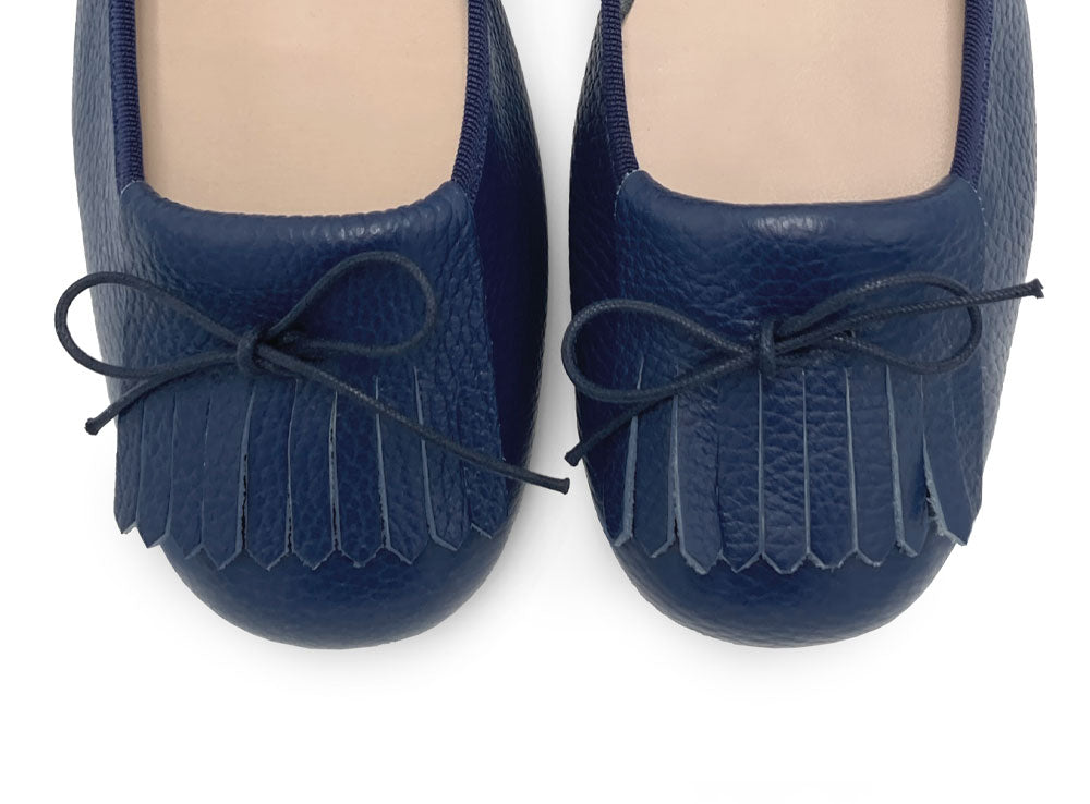 Mocassini da donna blu in pelle con frangia