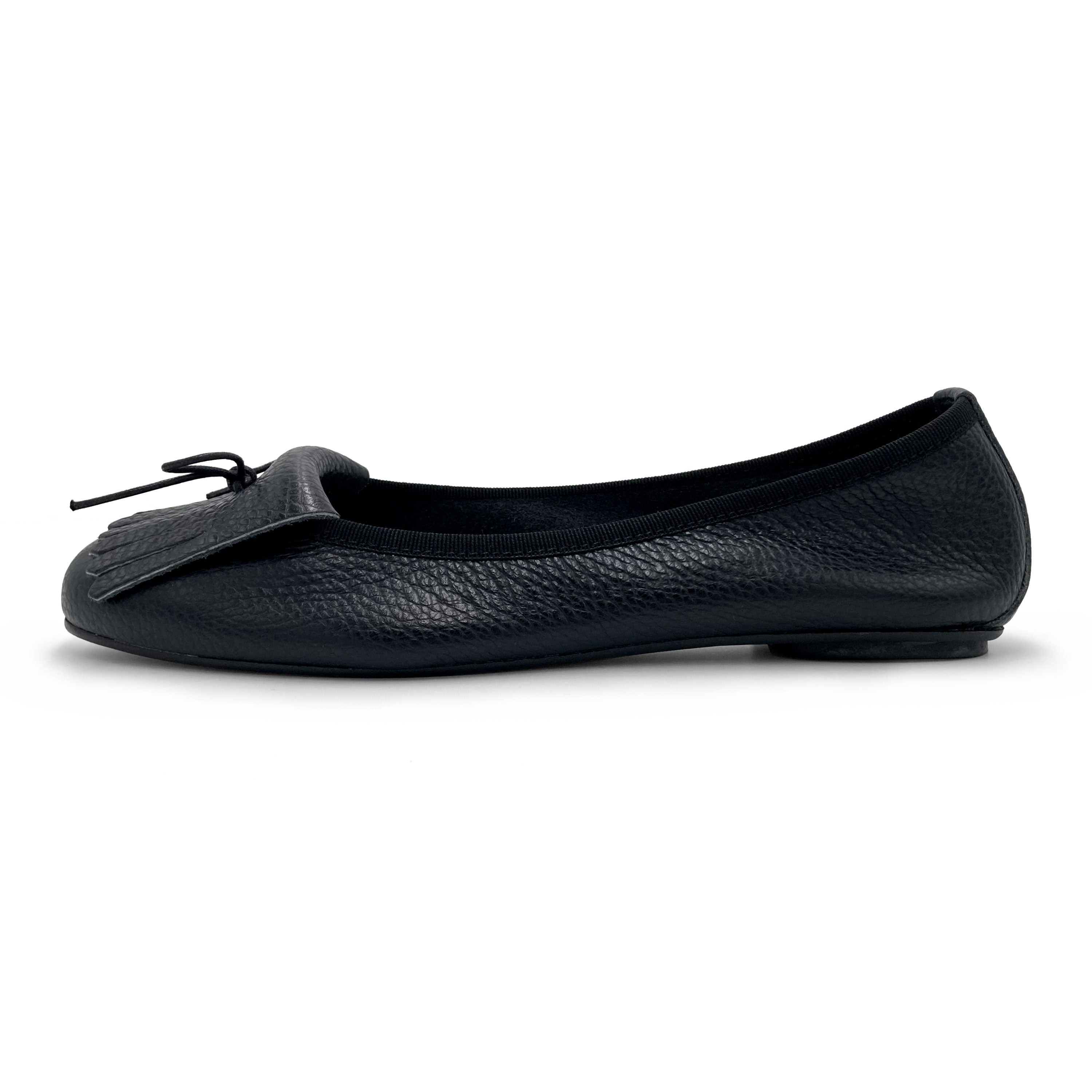 Mocassini da donna neri in pelle con frangia