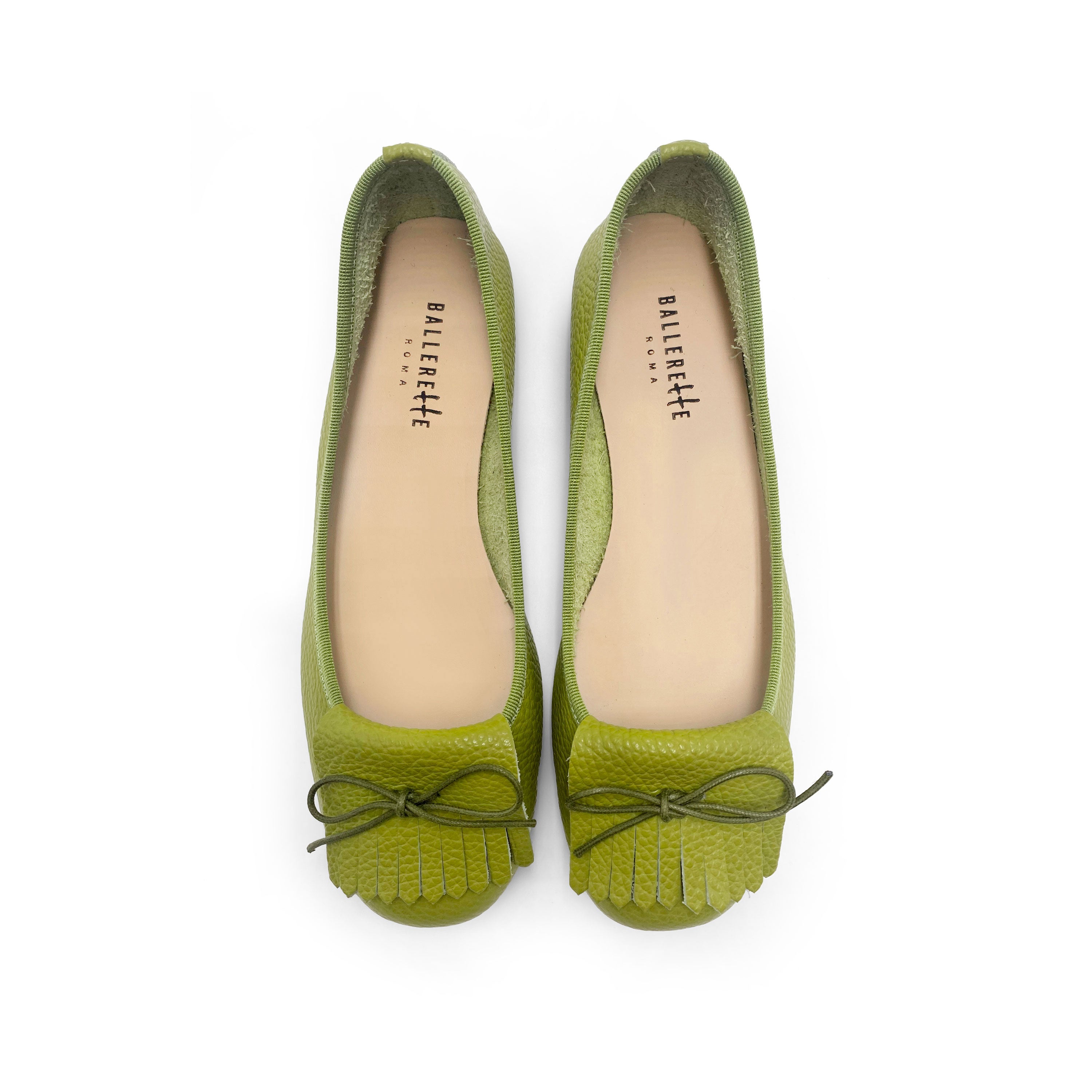 Mocasines de mujer en piel verde oliva con flecos