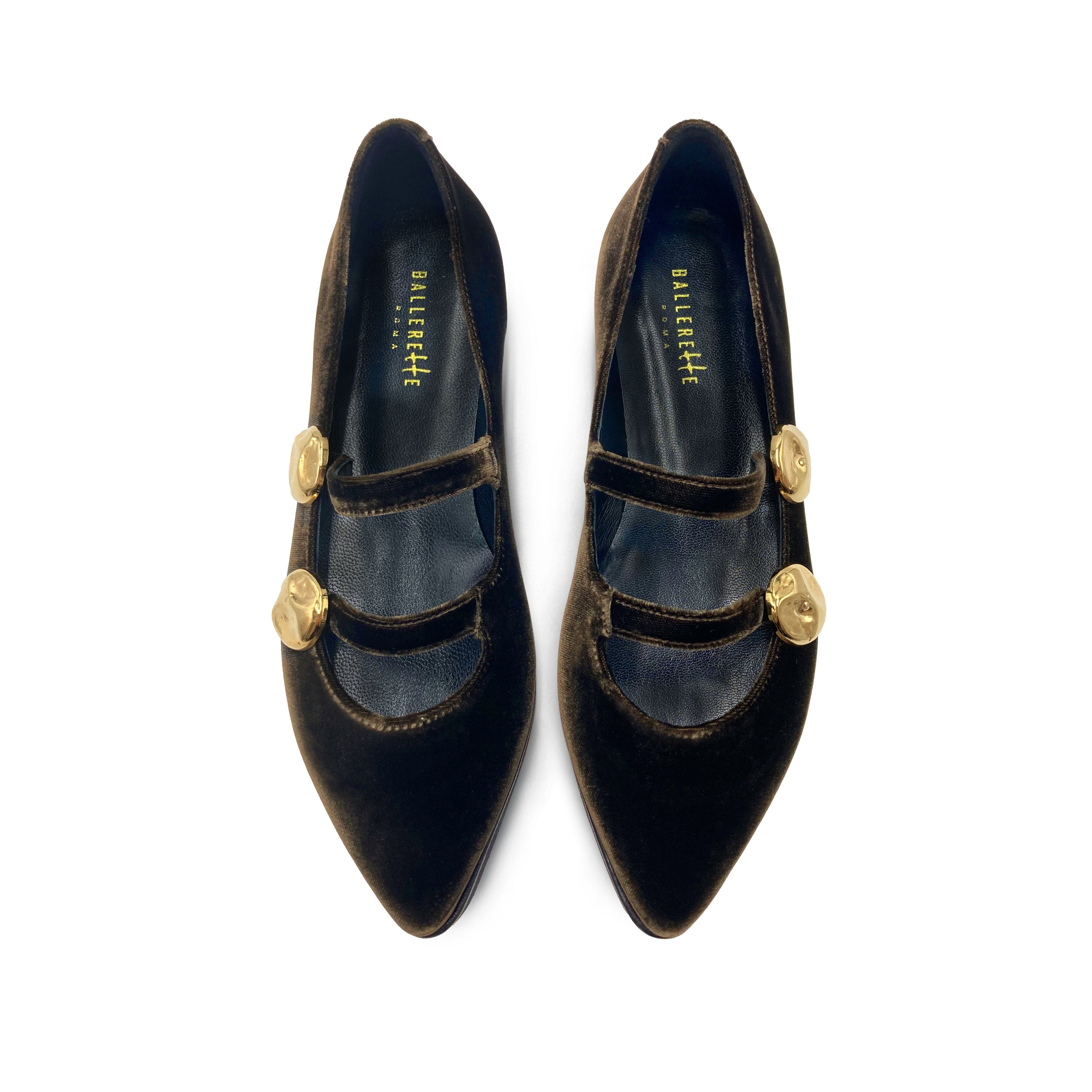 Ballerine in velluto marrone con cinturini e borchie
