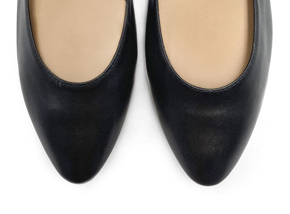 Schwarze Mary Jane Ballerinas mit Riemen