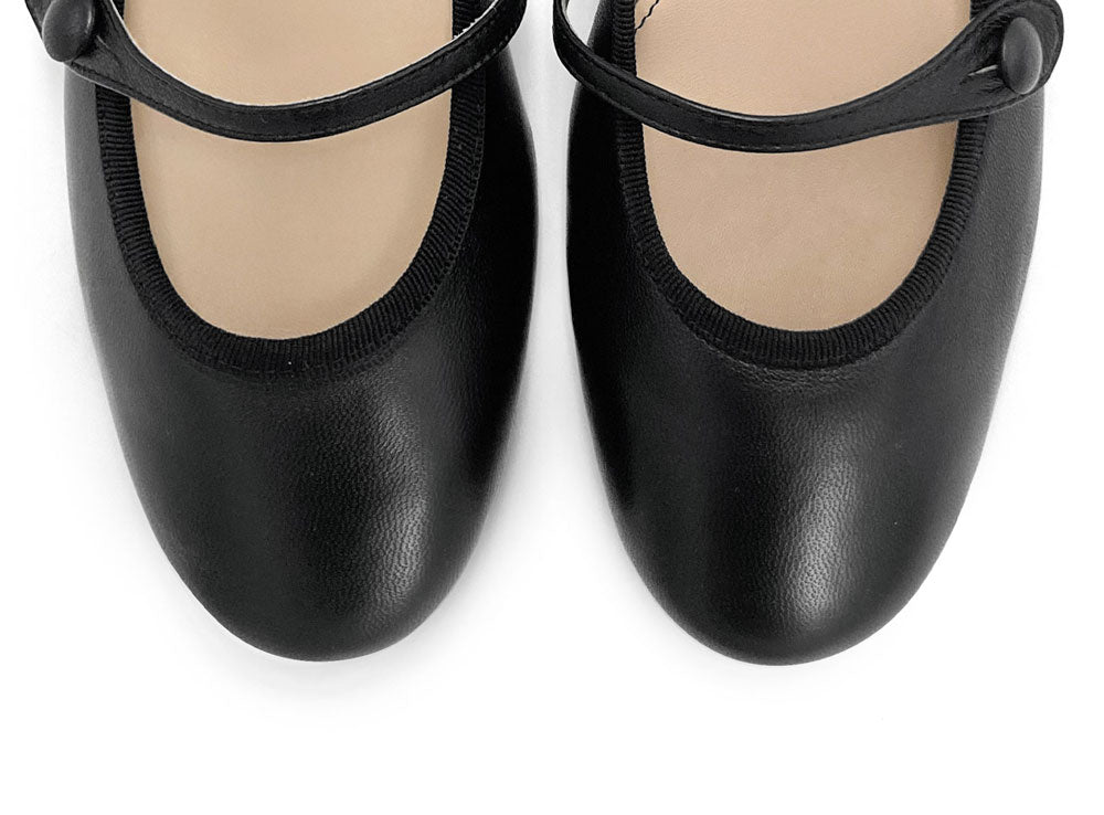 Schwarze Mary-Jane-Ballerinas aus Leder mit Riemchen und Absatz
