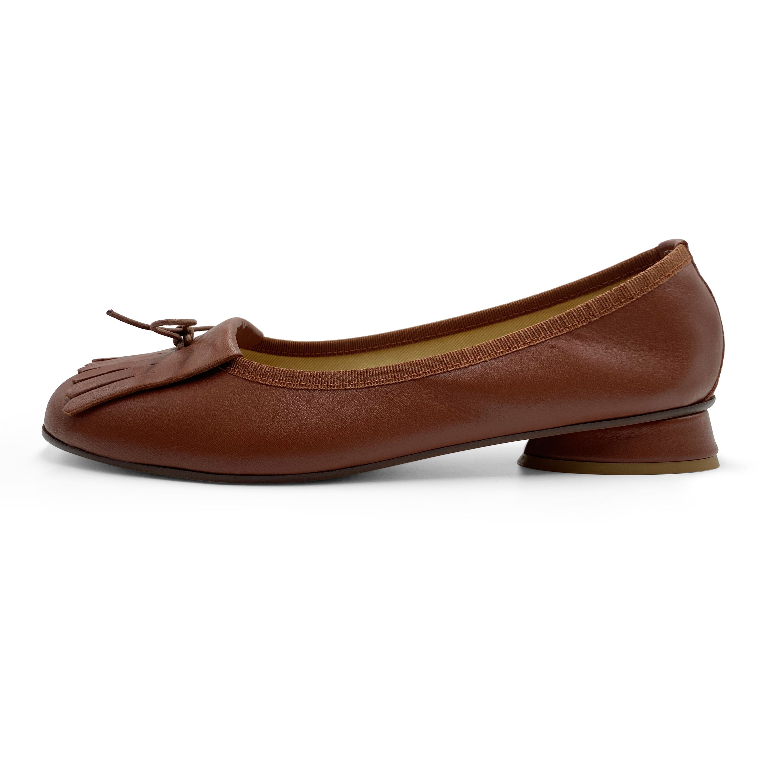 Mocassini marroni in pelle con tacco e frangia