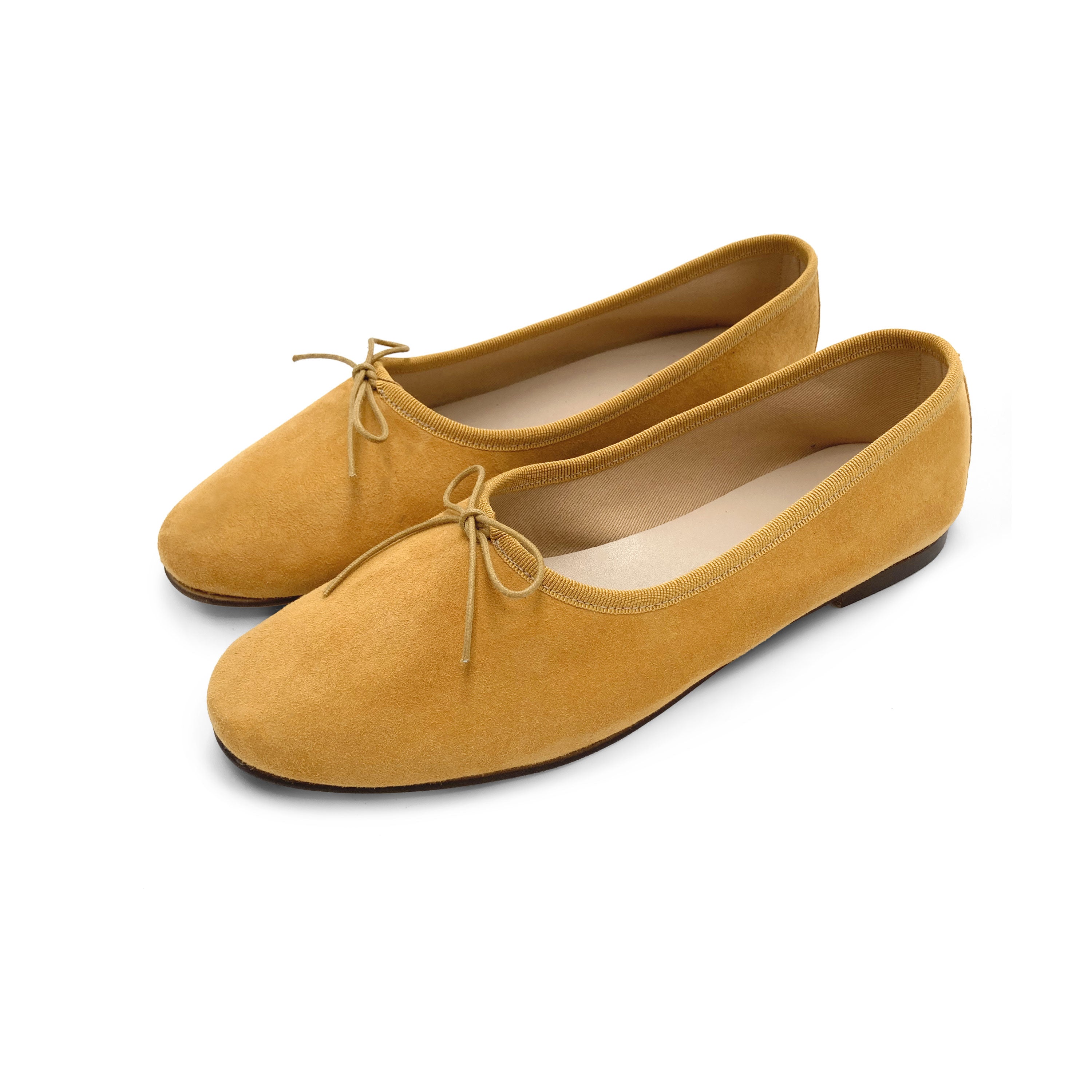 Ballerines "à gants" jaune moutarde à col montant en daim