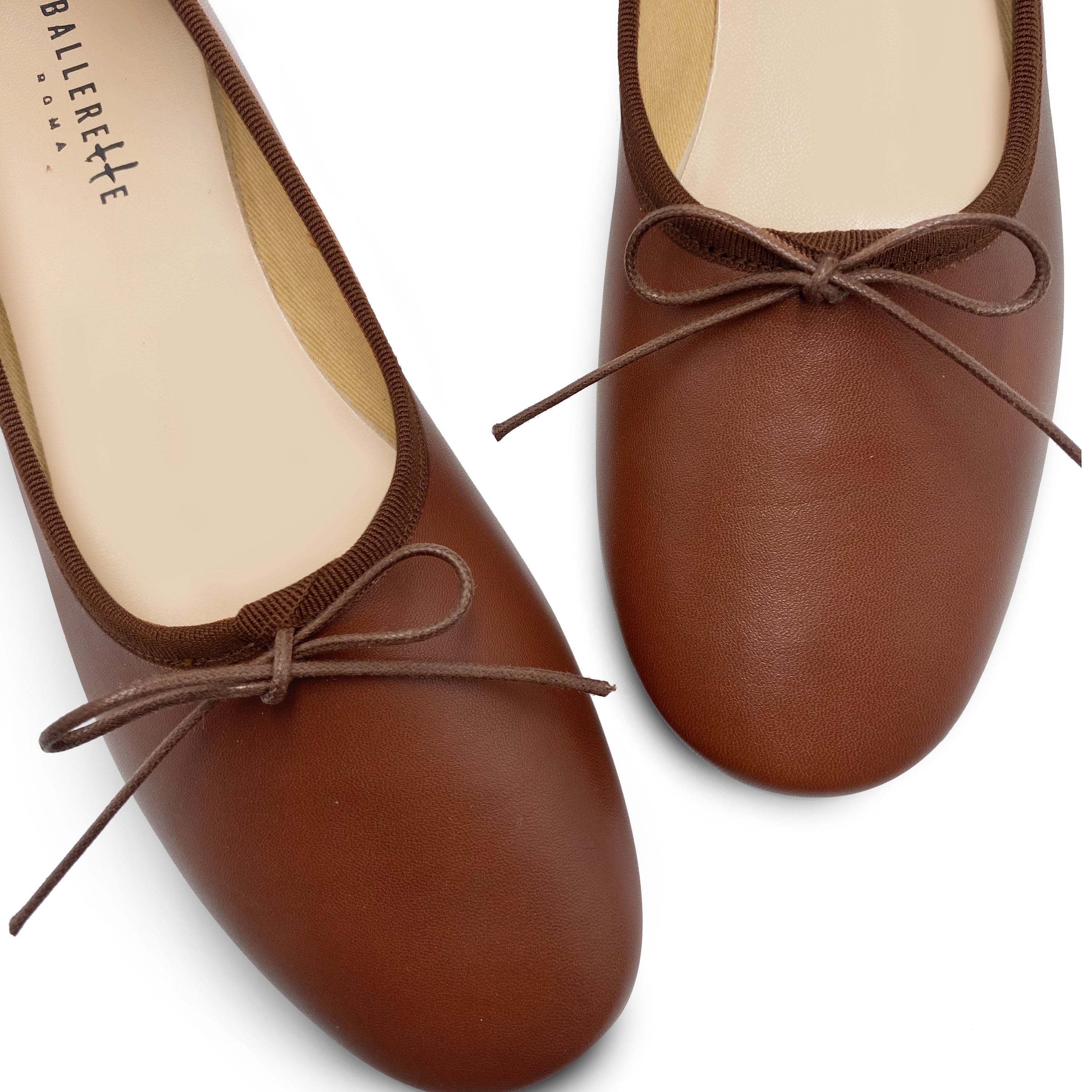 Bailarinas soft de escote alto en piel marrón