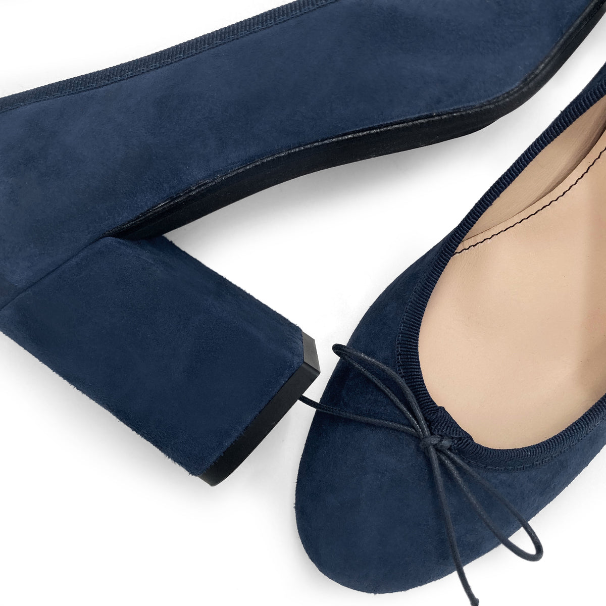 Blue suede heeled décolleté ballet flats